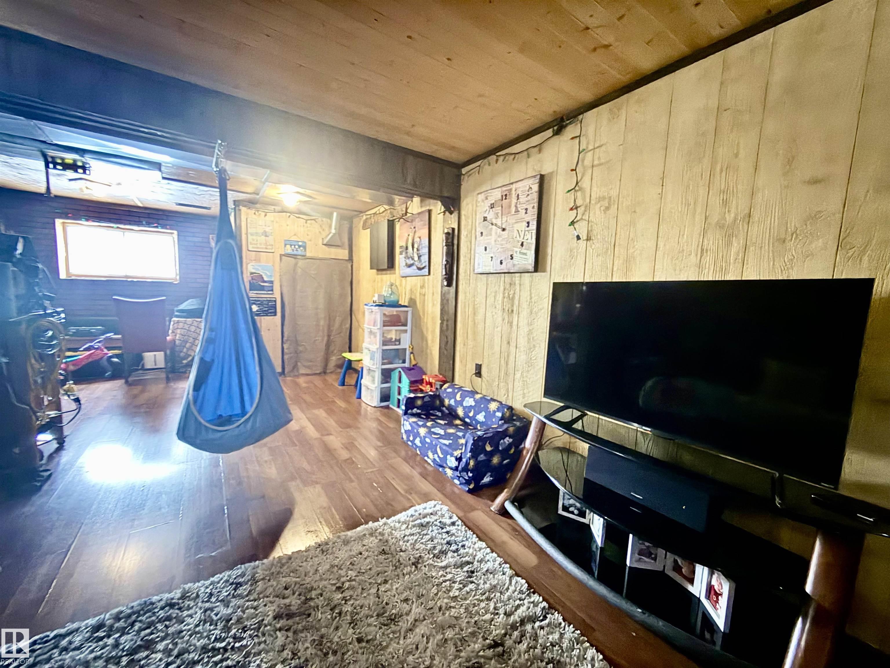 Photo 21 at 3520 17b Avenue NW, Daly Grove, Edmonton