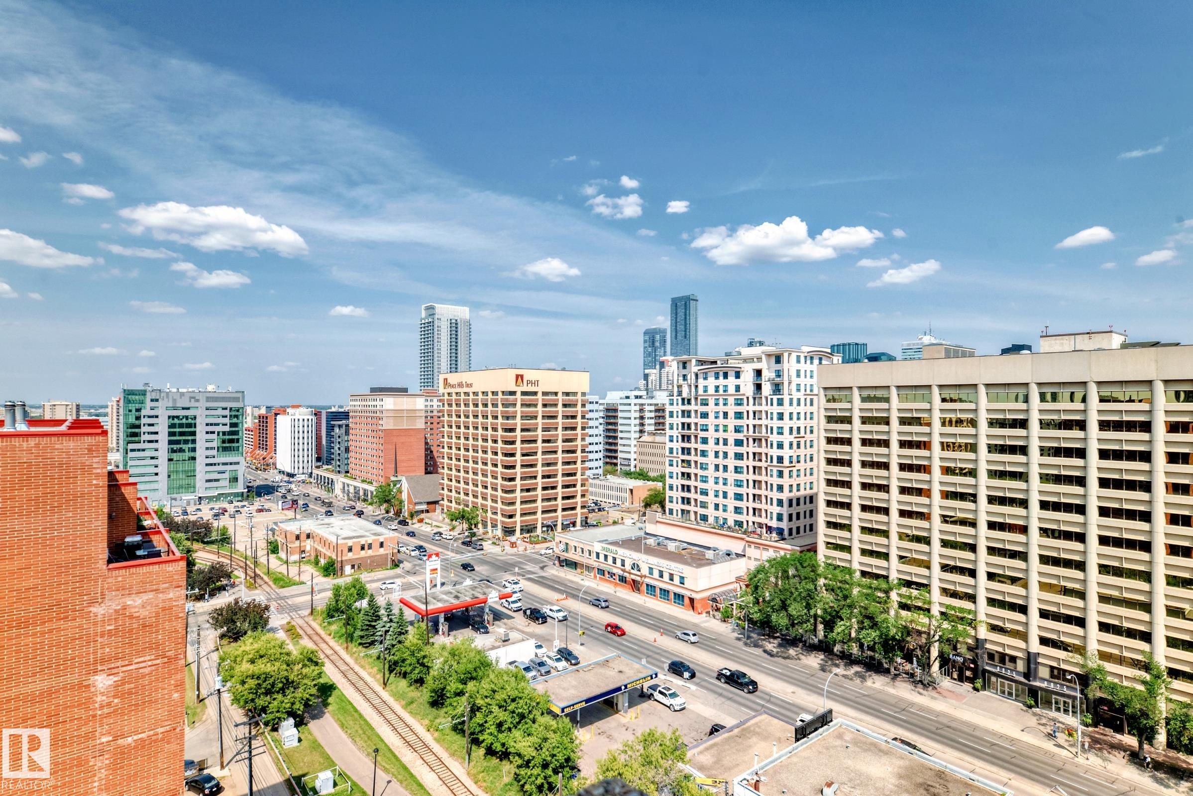 Photo 13 at 1601 - 9909 110 Street NW, Wîhkwêntôwin, Edmonton