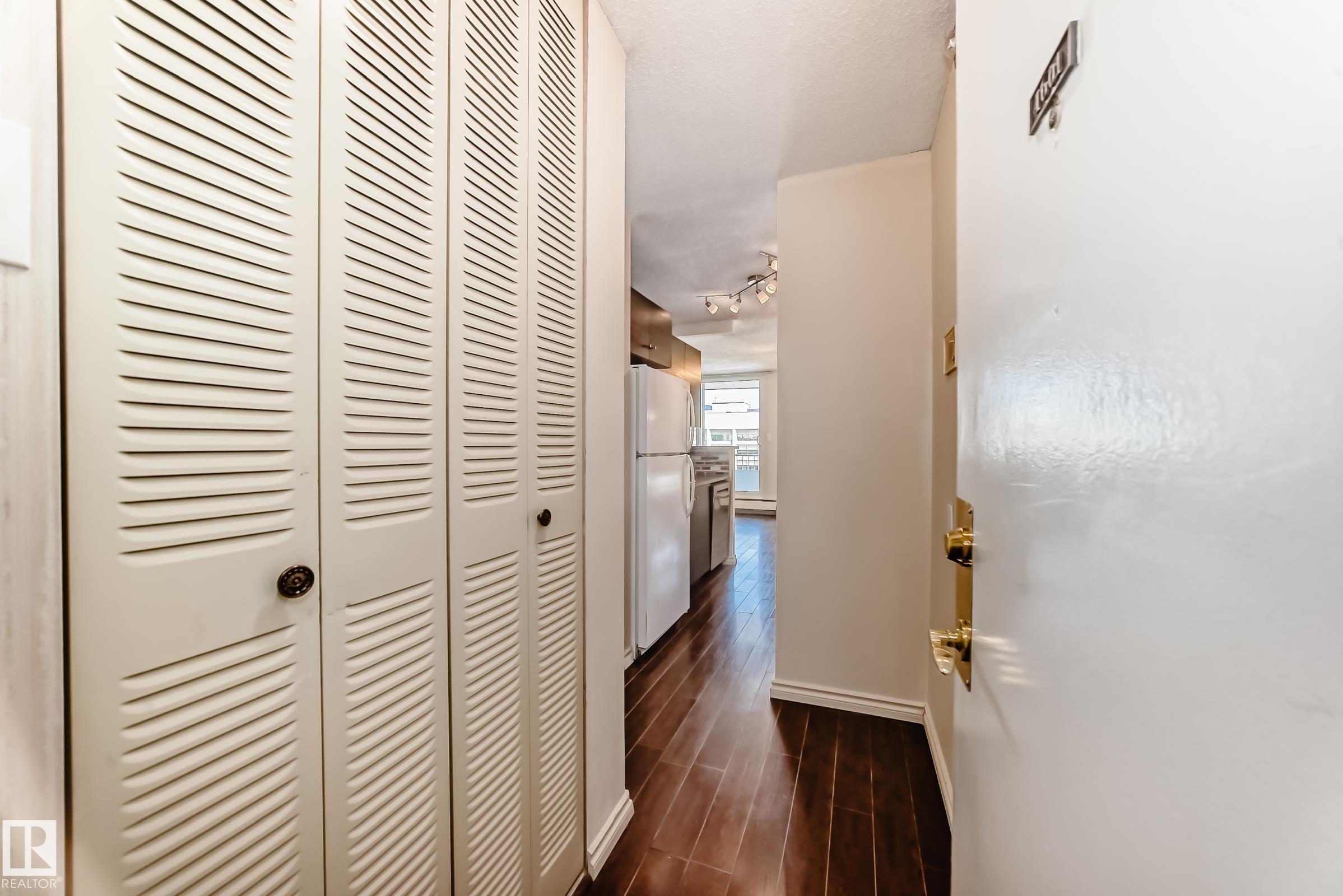 1601 - 9909 110 Street NW, Wîhkwêntôwin, Edmonton