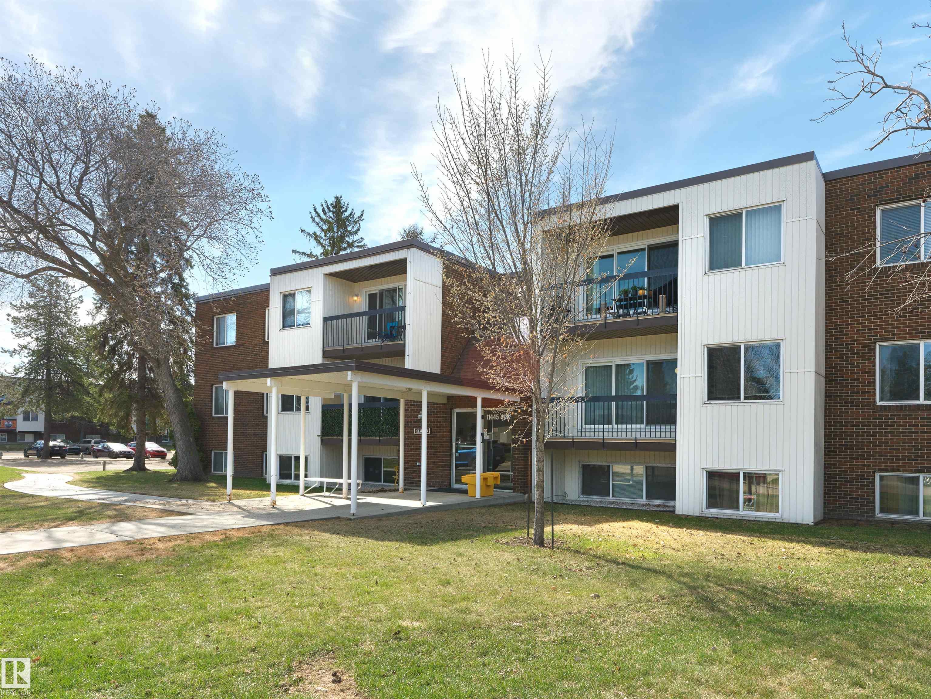 https://zimg.paragon.ice.com/ParagonImages/Property/PM/RAE/225396062/1/0/0/ad902adc7669fbb08fccbeb12b464075/1/d8e90f6af7977f94ffaa7eb7986b5f5d/225396062-ef0eba7b-bcf3-4b7d-b3f6-39b01b7d6bc1.JPG