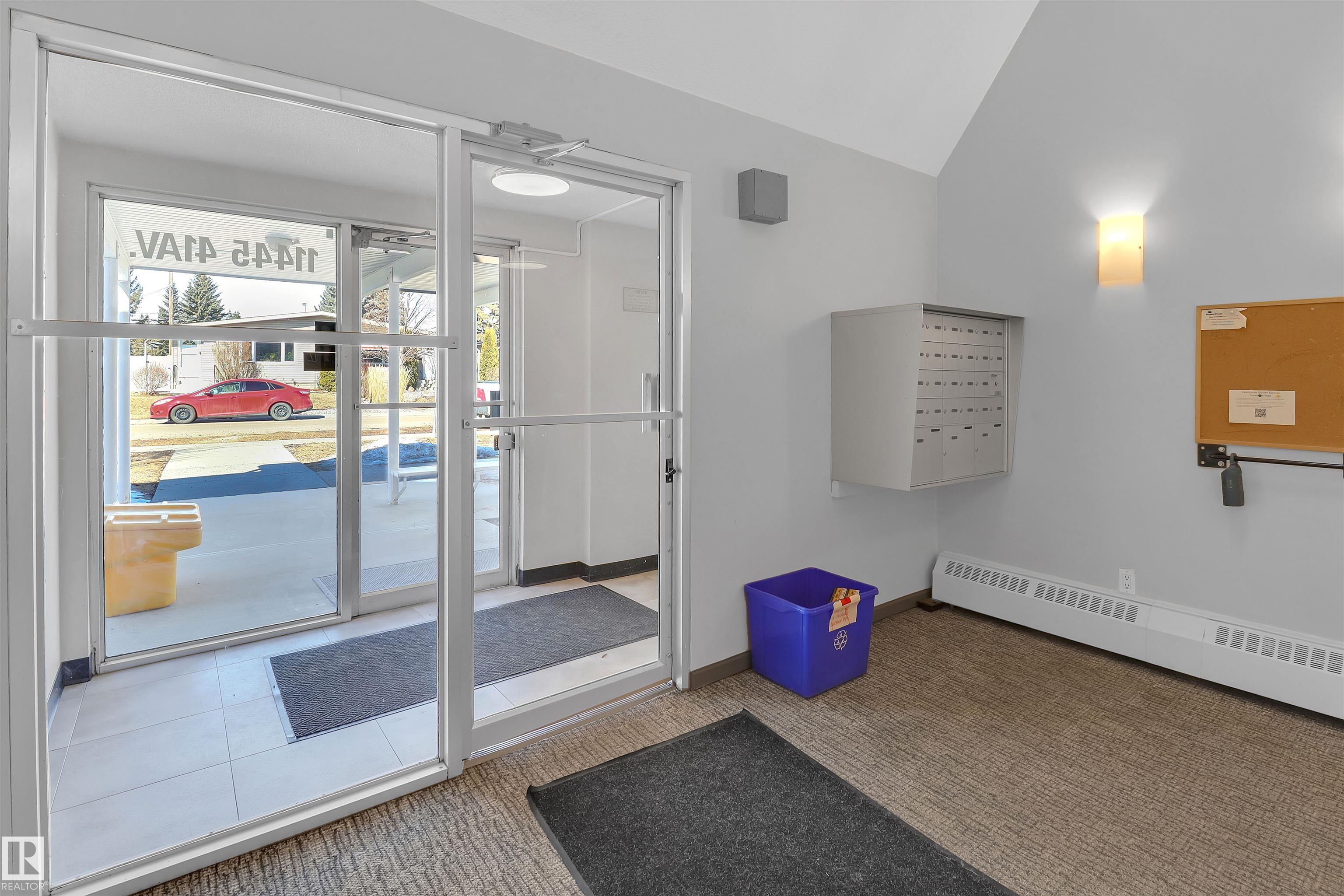 https://zimg.paragon.ice.com/ParagonImages/Property/PM/RAE/225396062/23/0/0/613fbb537ccdfb82c47d32d237fa00ea/1/d8e90f6af7977f94ffaa7eb7986b5f5d/225396062-4fa4eaf1-def9-4b07-9599-d79d67eaac12.JPG