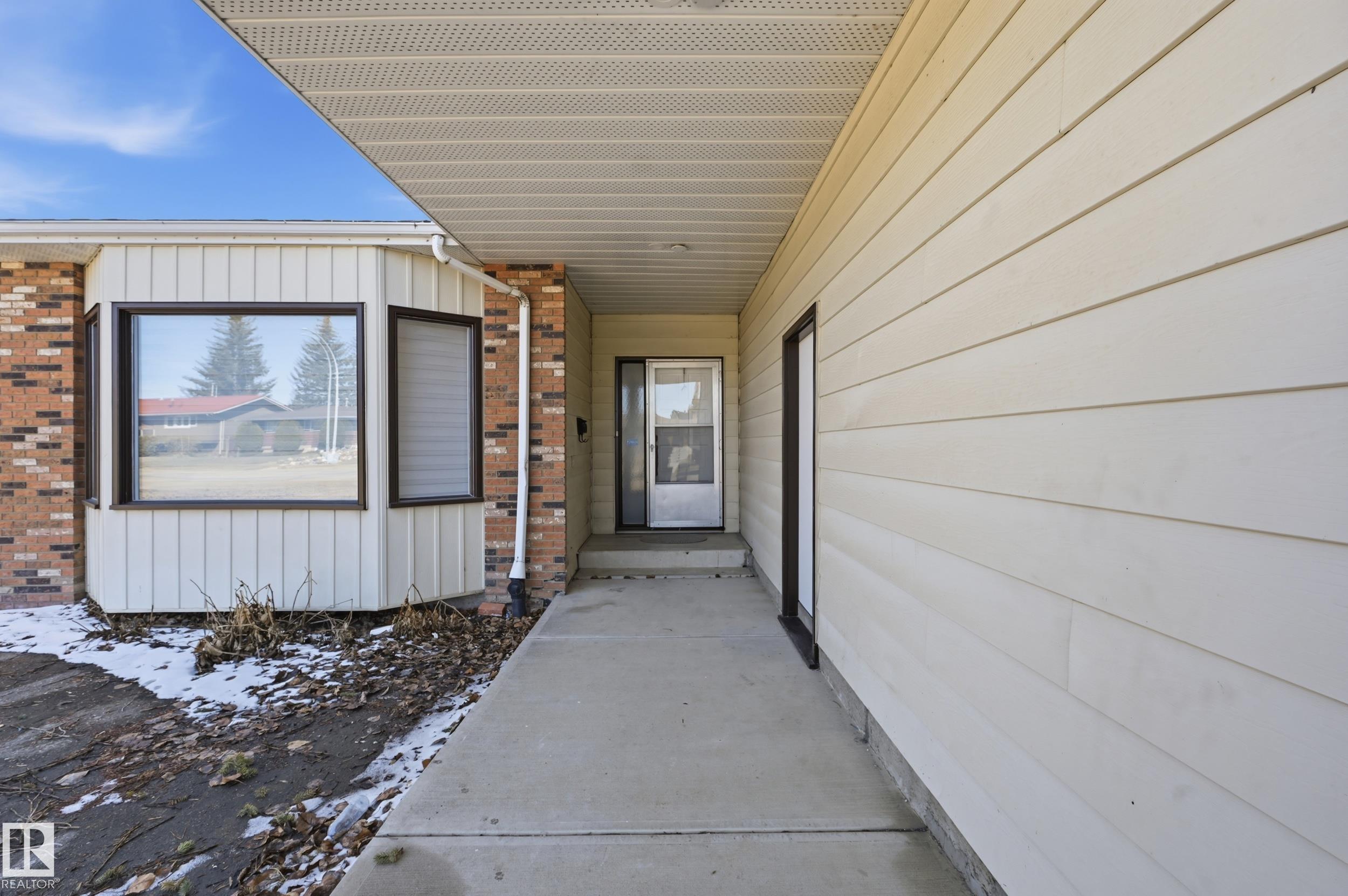 6907 19 Avenue NW, Ekota, Edmonton