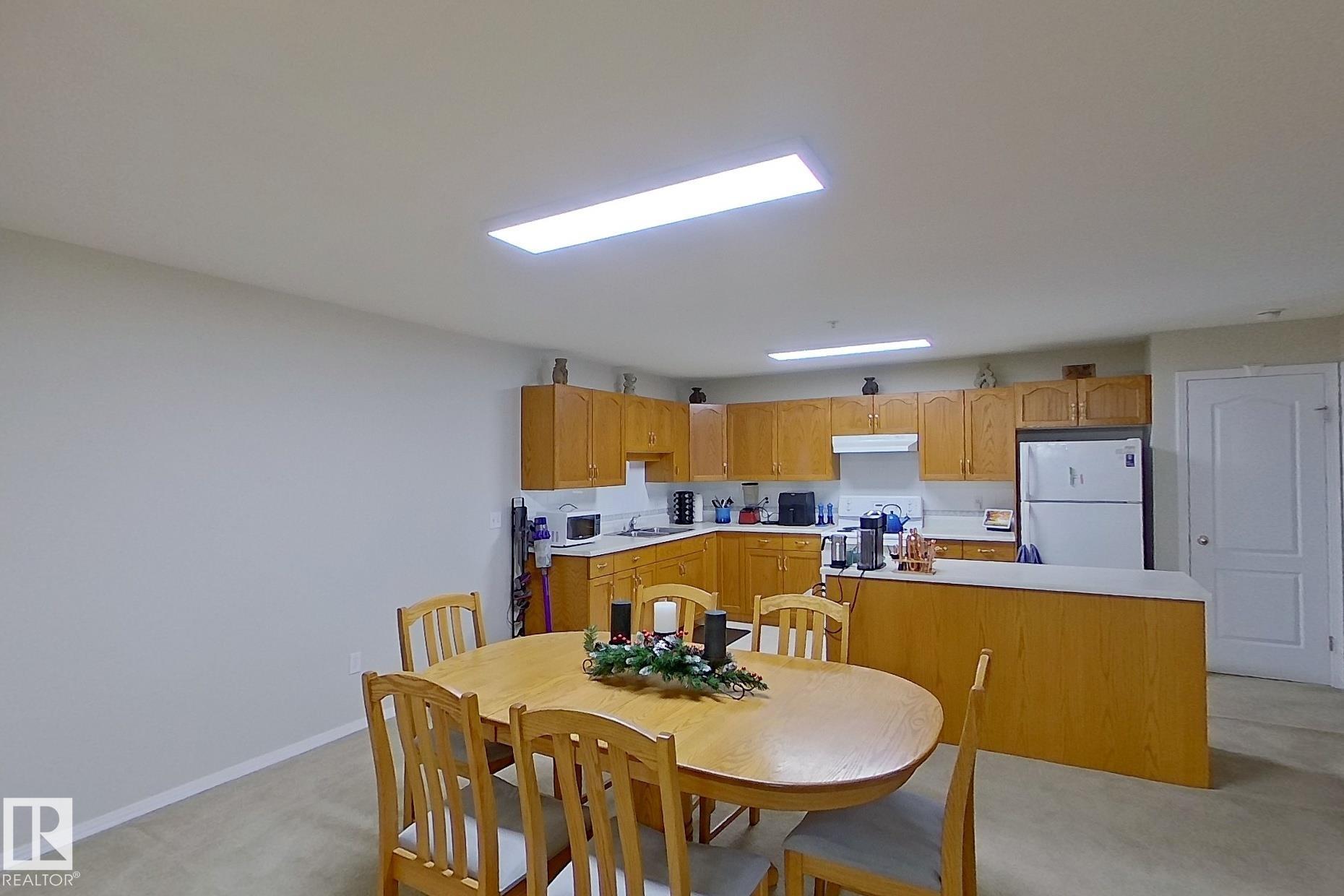 Photo 6 at 208 - 10421 42 Avenue NW, Rideau Park, Edmonton