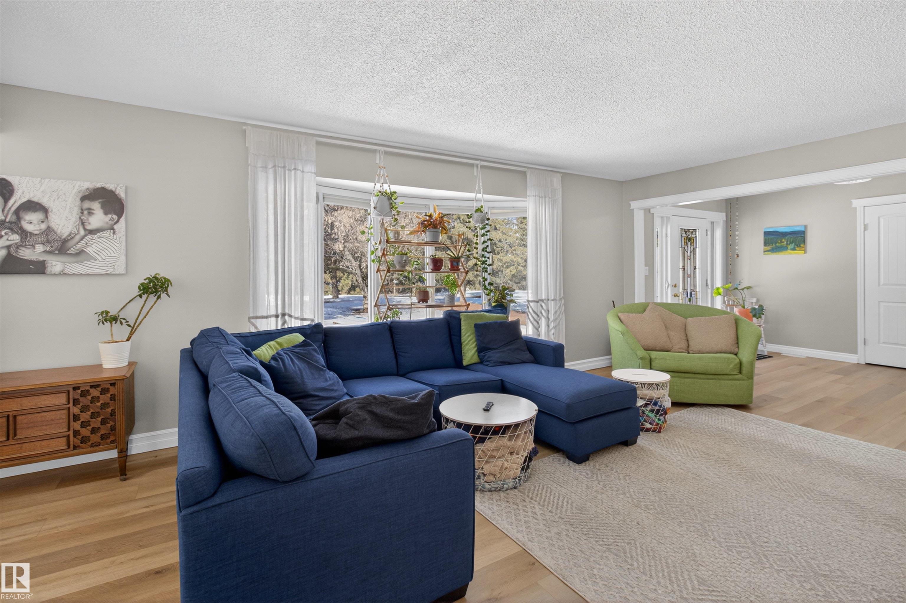 Photo 11 at 98 - 52552 Rge Road 224, Sun Hill Estates, Rural Strathcona County