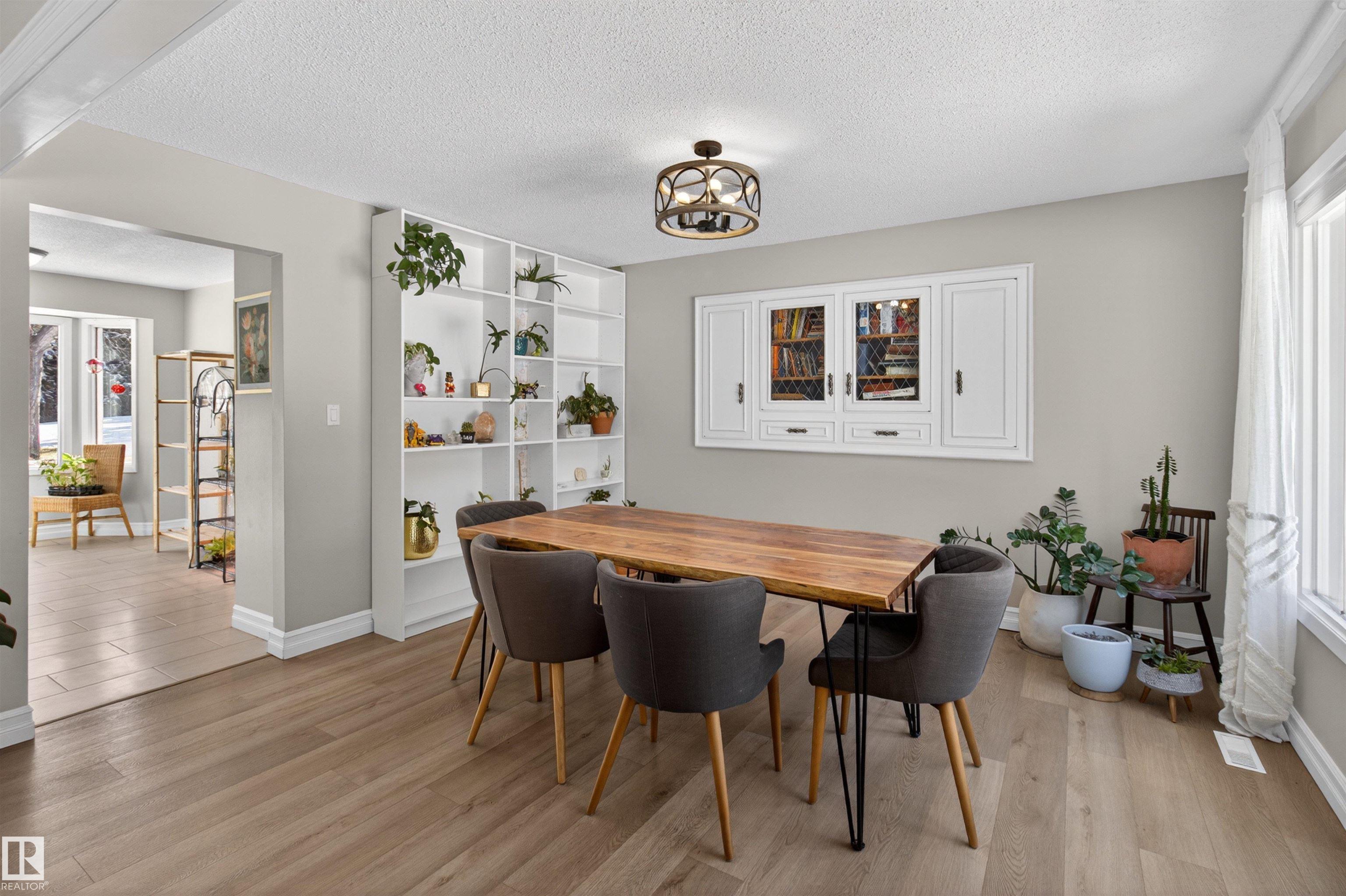 Photo 15 at 98 - 52552 Rge Road 224, Sun Hill Estates, Rural Strathcona County