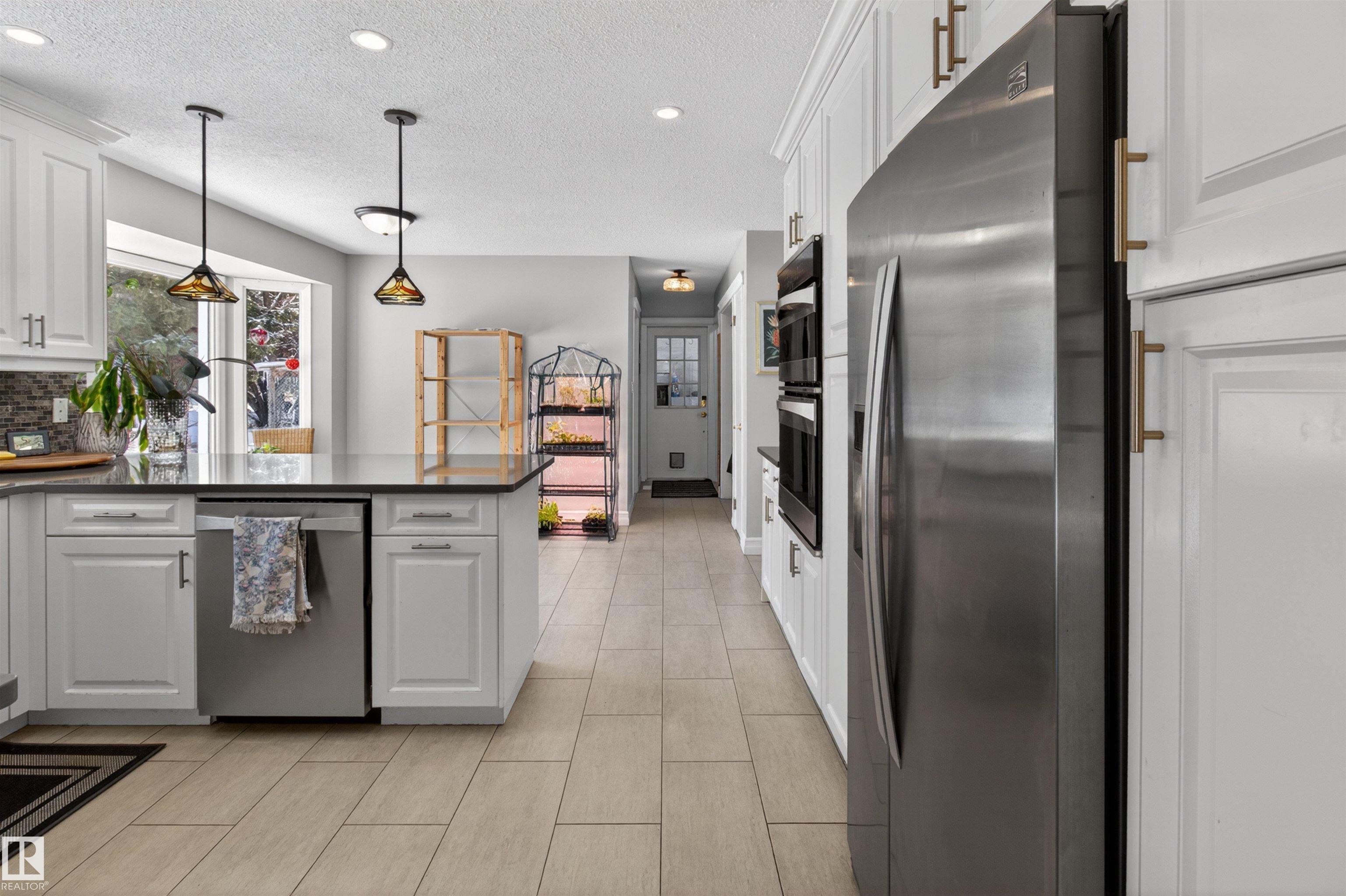 Photo 24 at 98 - 52552 Rge Road 224, Sun Hill Estates, Rural Strathcona County