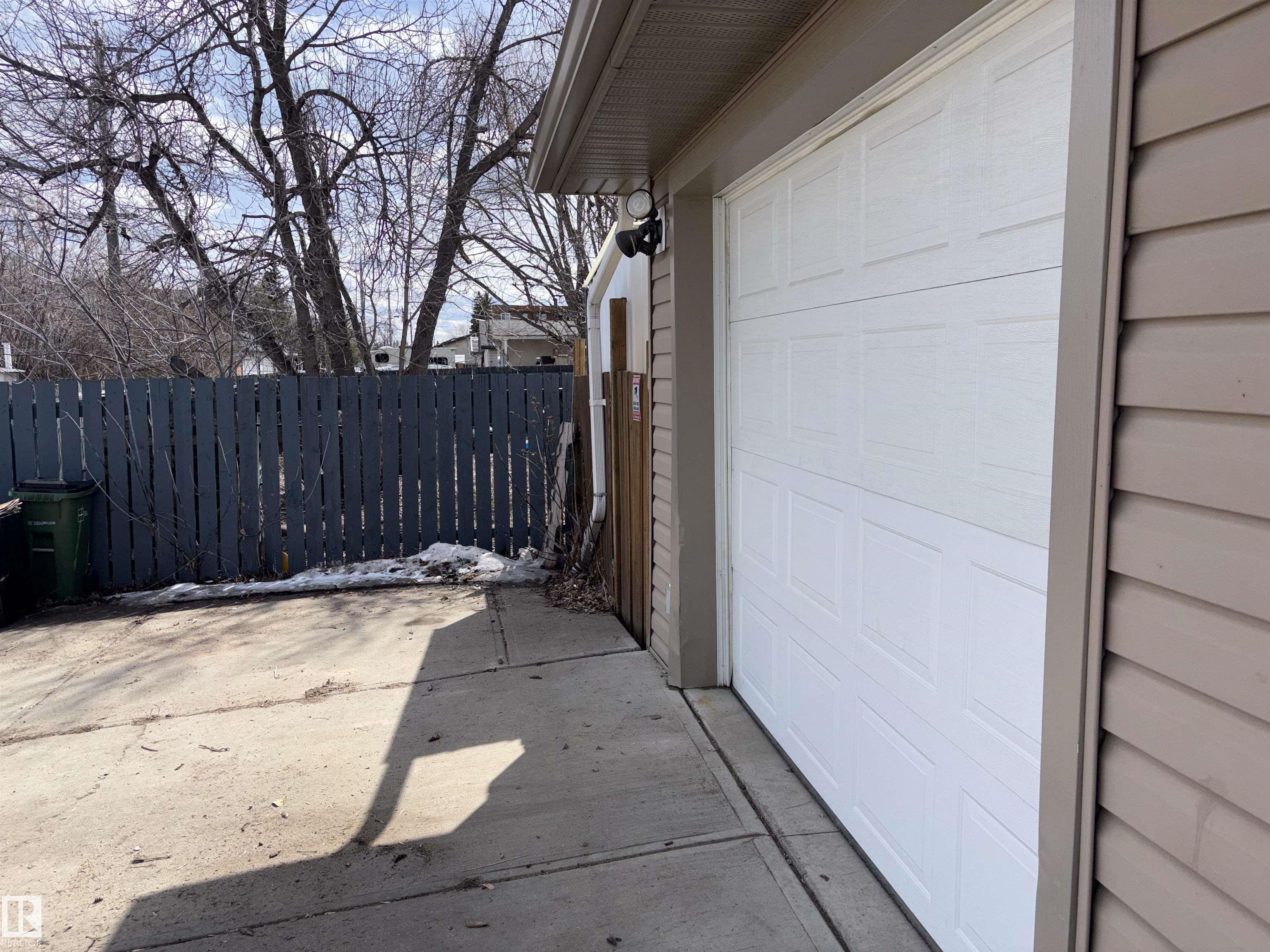 Photo 7 at 10231 163 Street NW, Britannia Youngstown, Edmonton