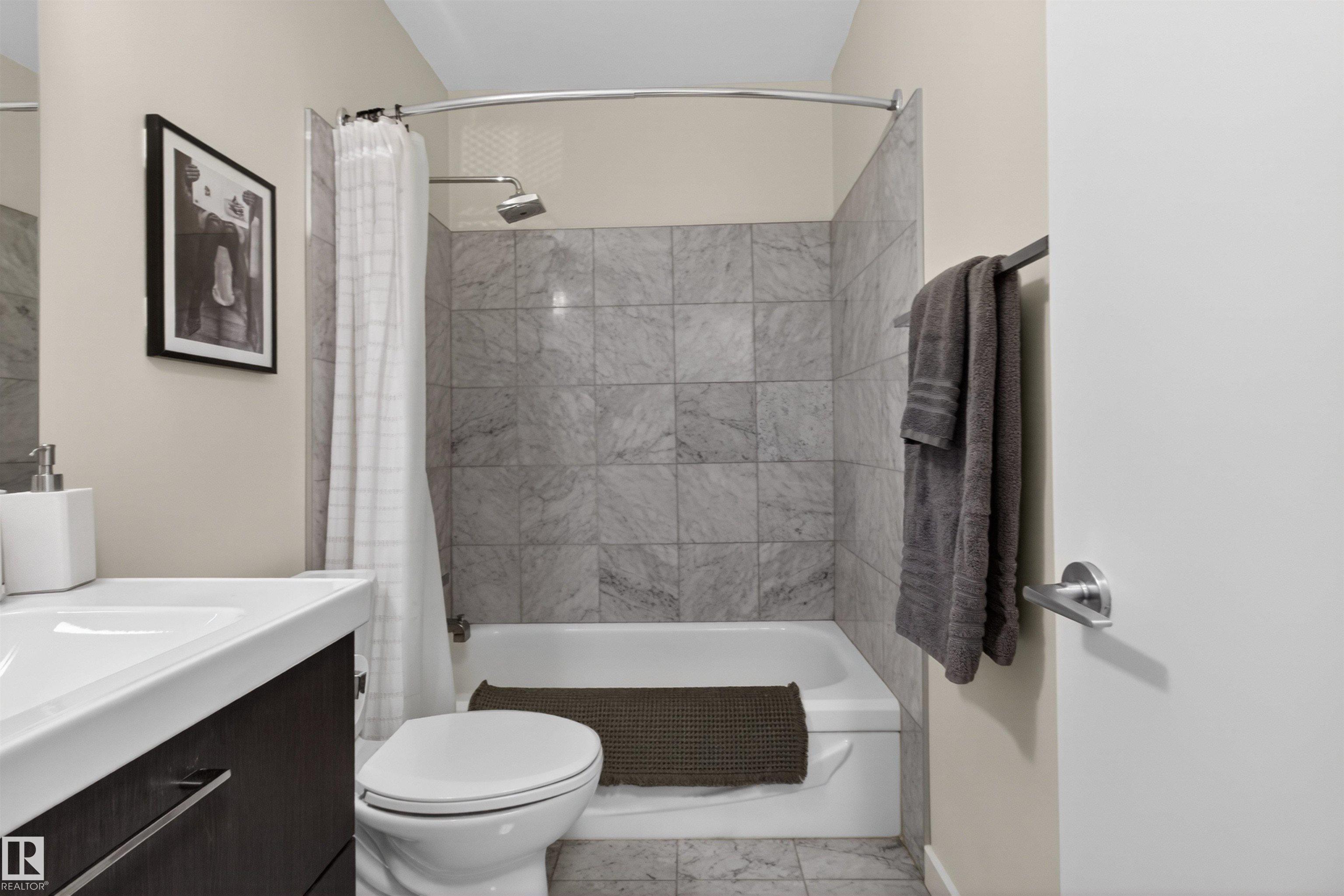 Photo 11 at 305 - 10026 112 Street NW, Wîhkwêntôwin, Edmonton