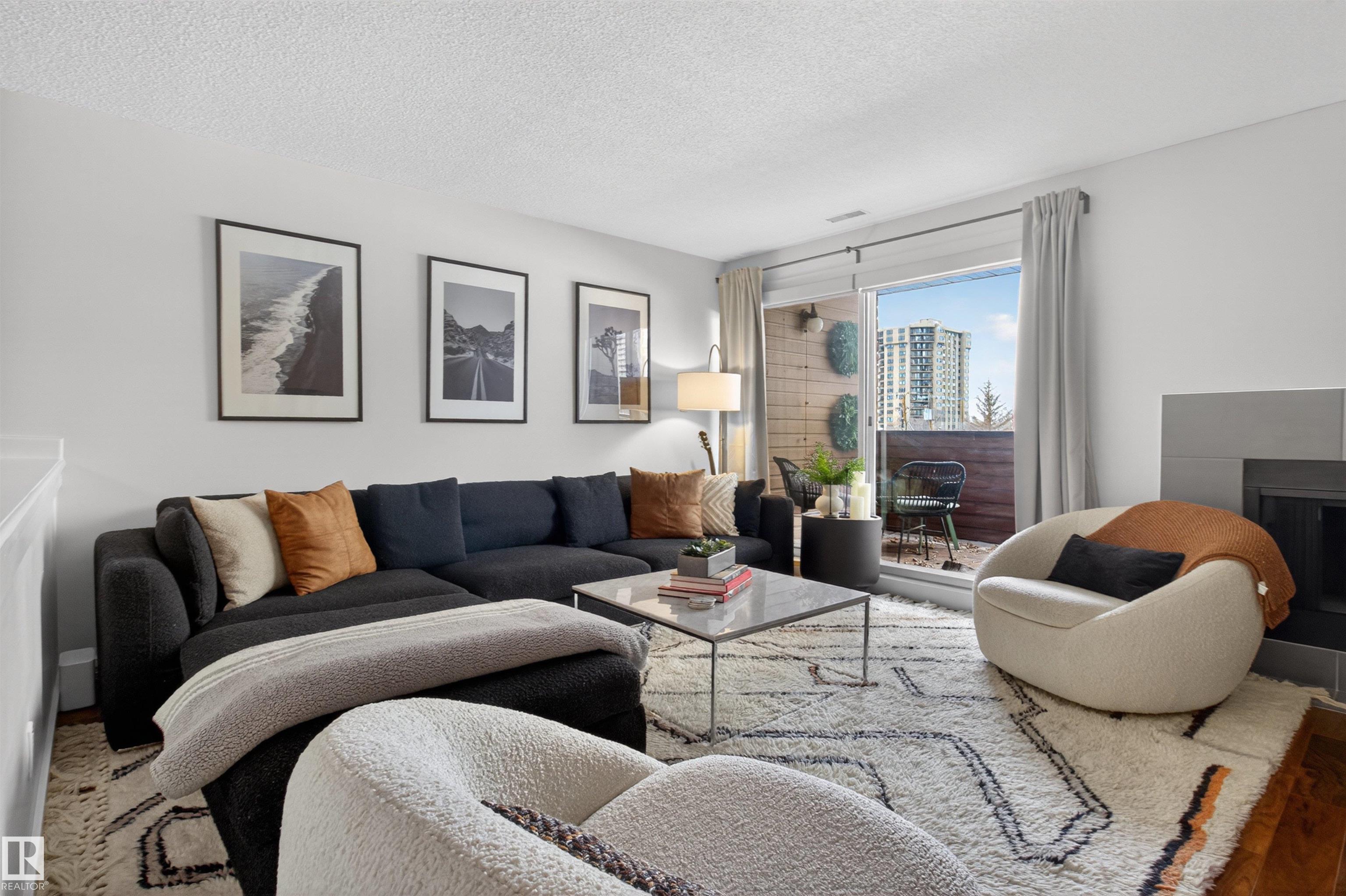 Photo 8 at 305 - 10026 112 Street NW, Wîhkwêntôwin, Edmonton