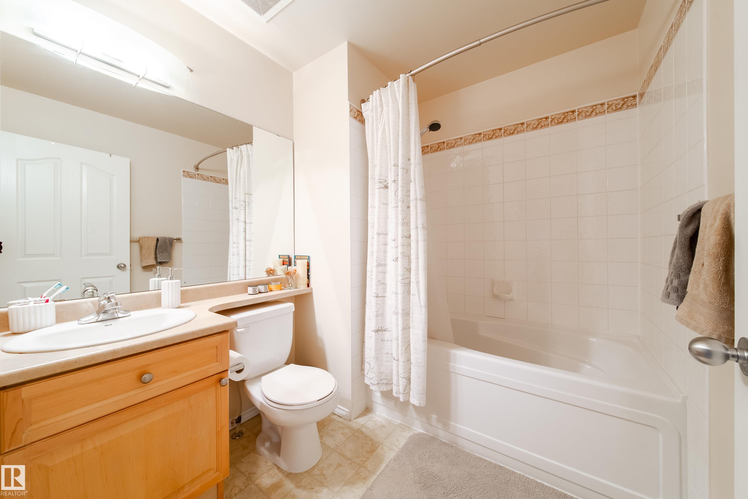 Photo 24 at 11 - 10235 111 Street NW, Downtown, Edmonton