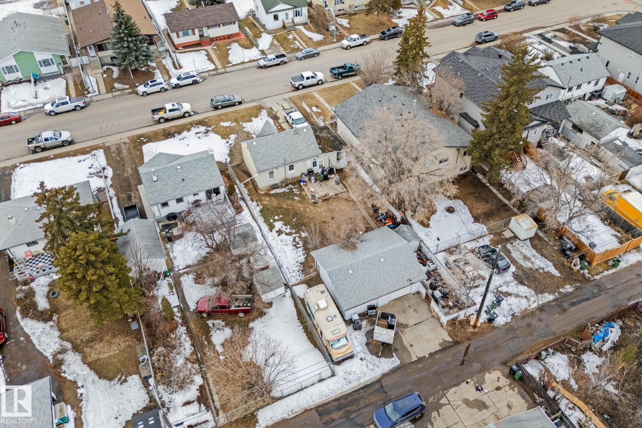 Photo 18 at 10621 153 Street NW, Canora, Edmonton