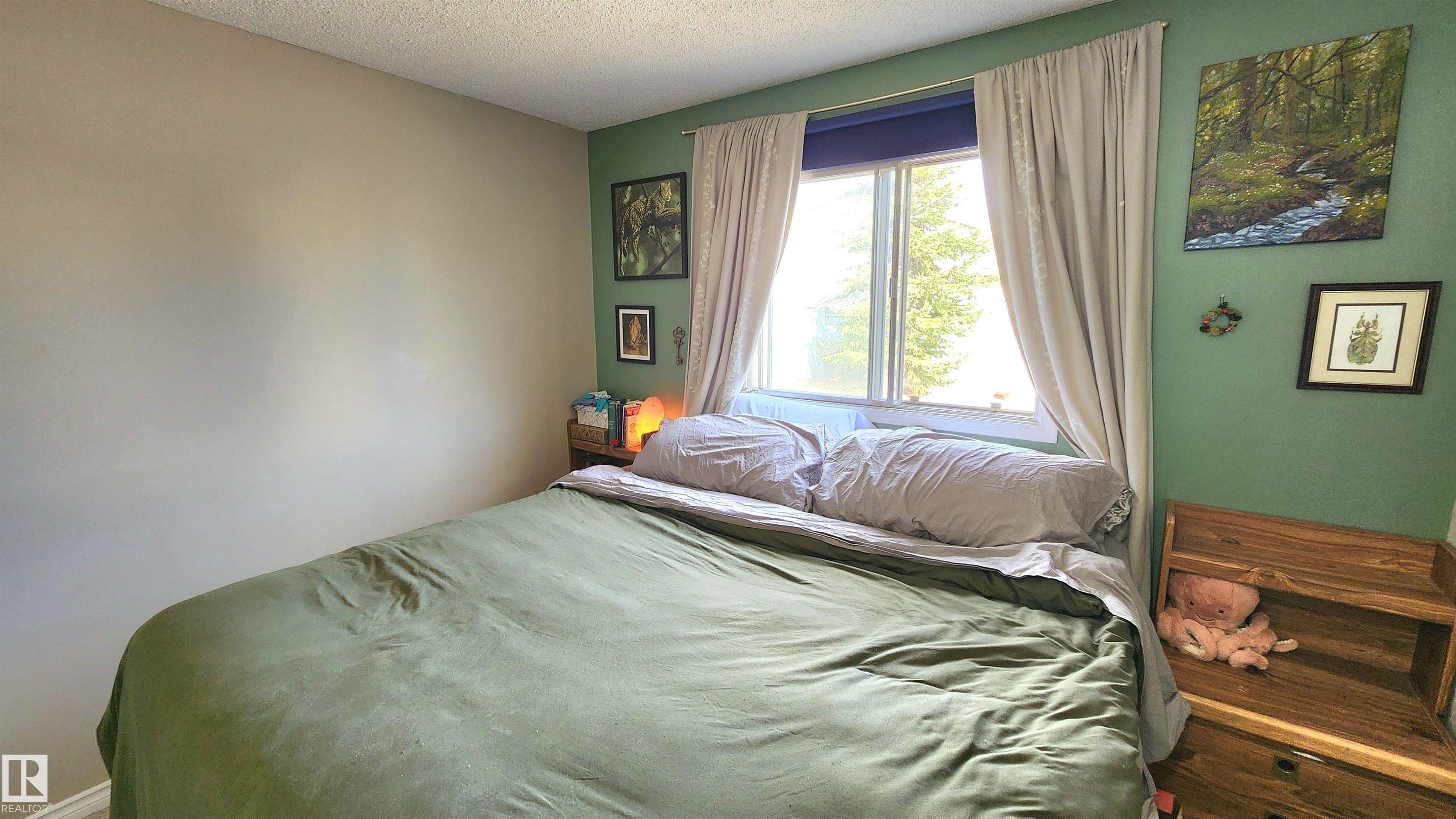 Photo 31 at 3531 46 Street NW, Minchau, Edmonton