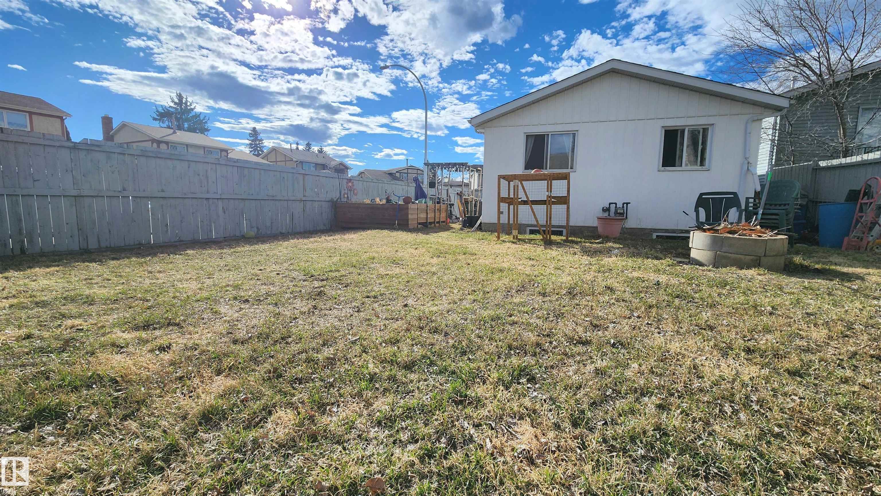 Photo 38 at 3531 46 Street NW, Minchau, Edmonton