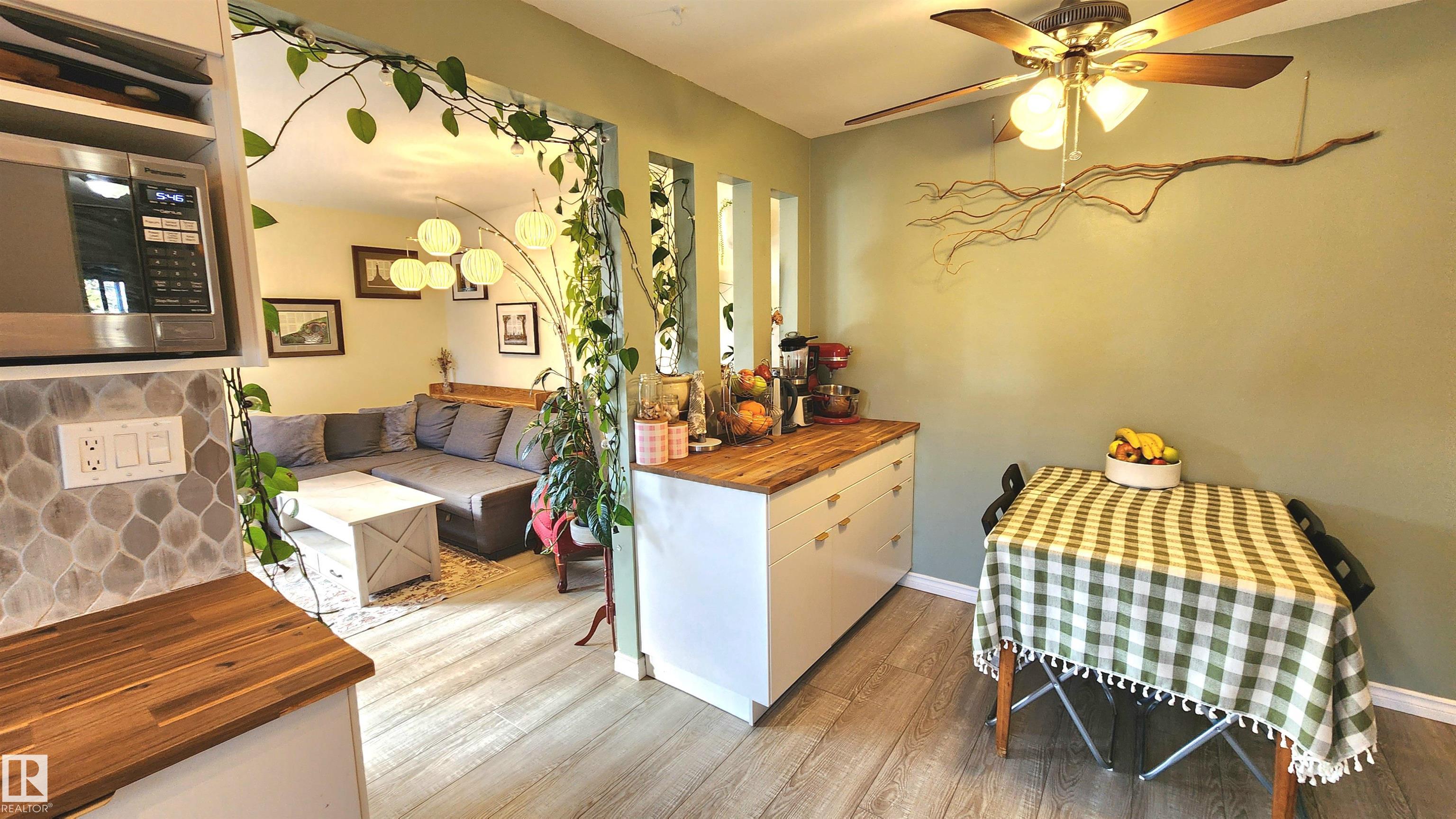 Photo 7 at 3531 46 Street NW, Minchau, Edmonton