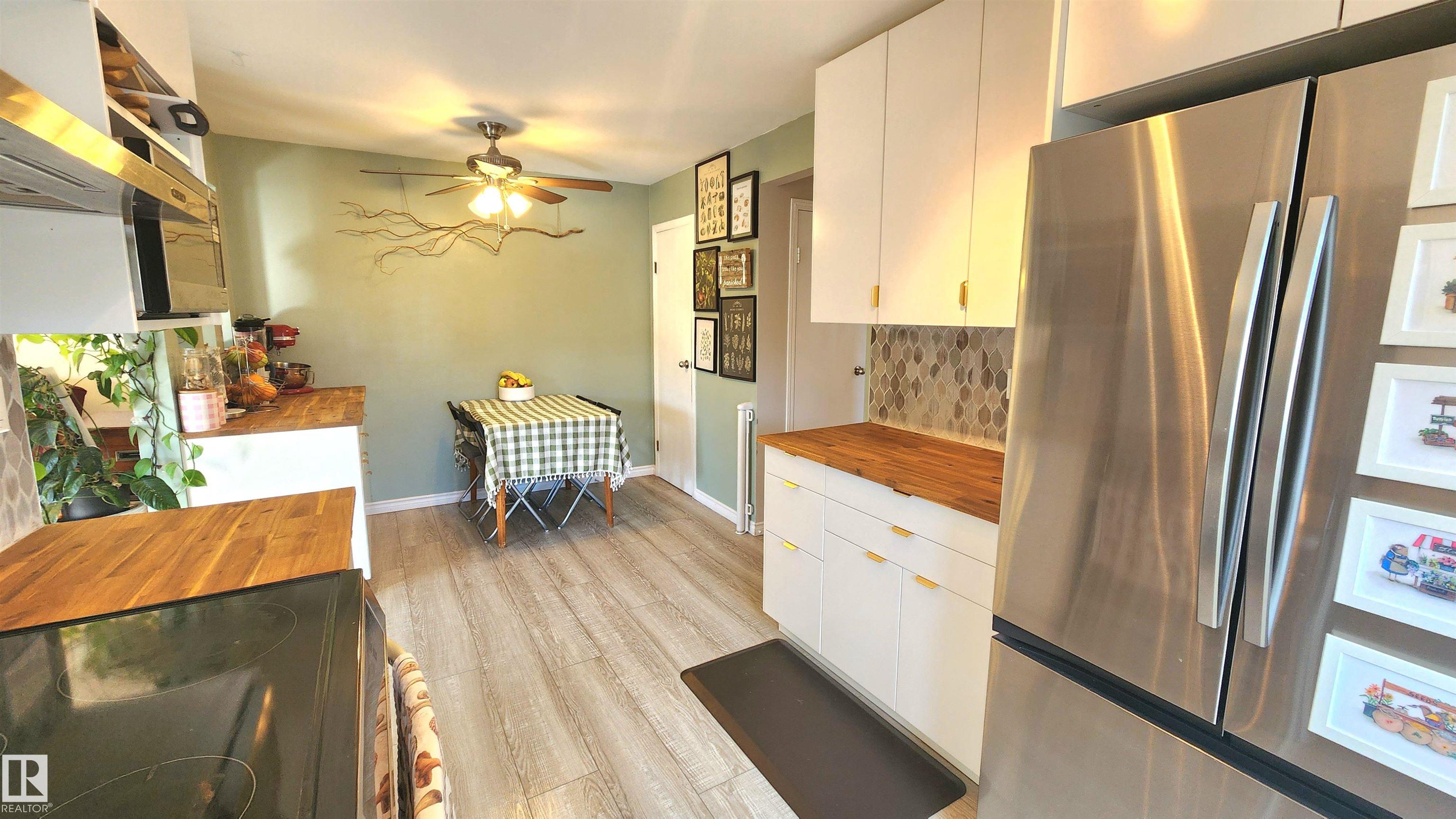 Photo 8 at 3531 46 Street NW, Minchau, Edmonton