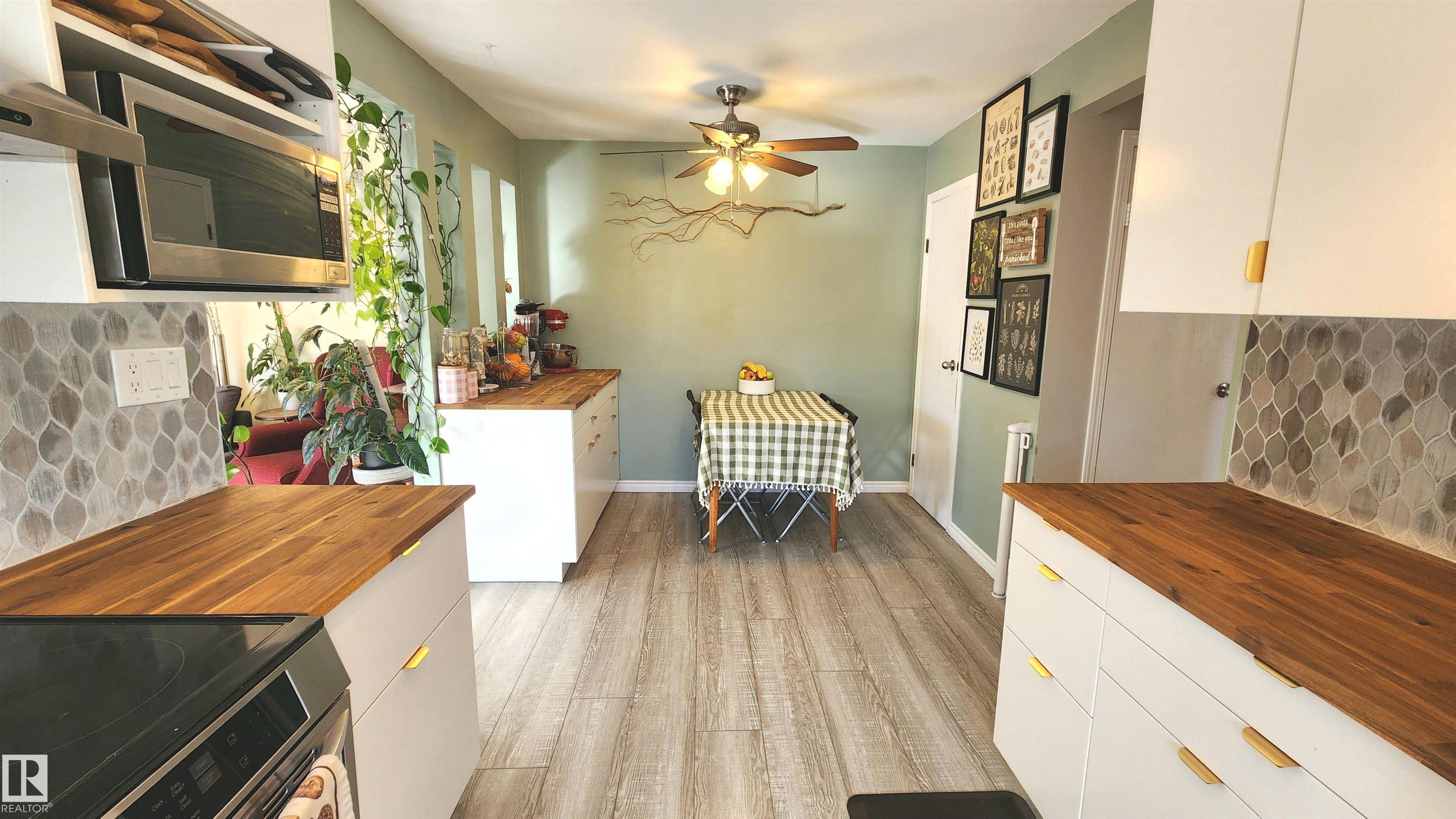 Photo 10 at 3531 46 Street NW, Minchau, Edmonton