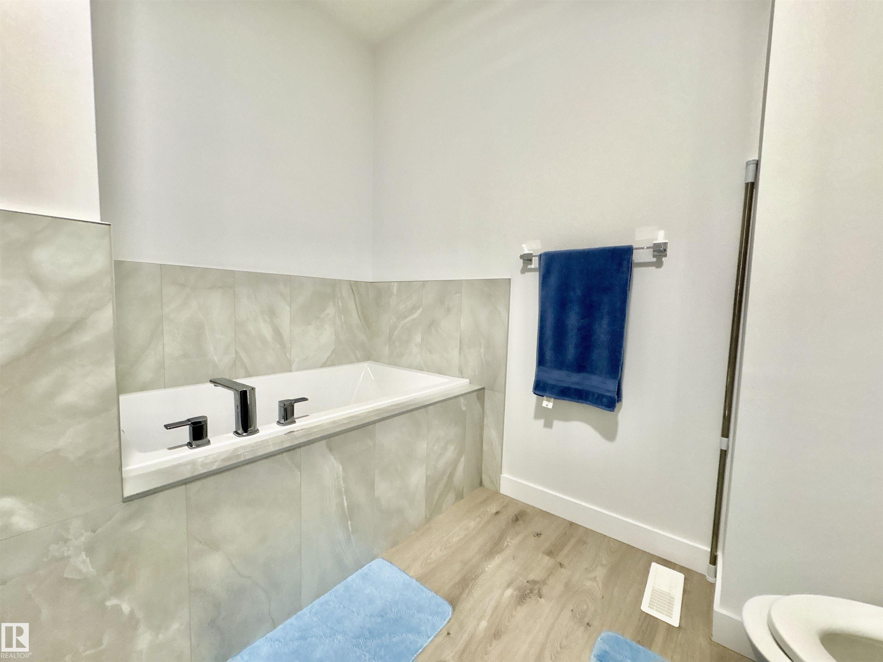 Photo 35 at 1203 Eaton Lane NW, Edgemont, Edmonton