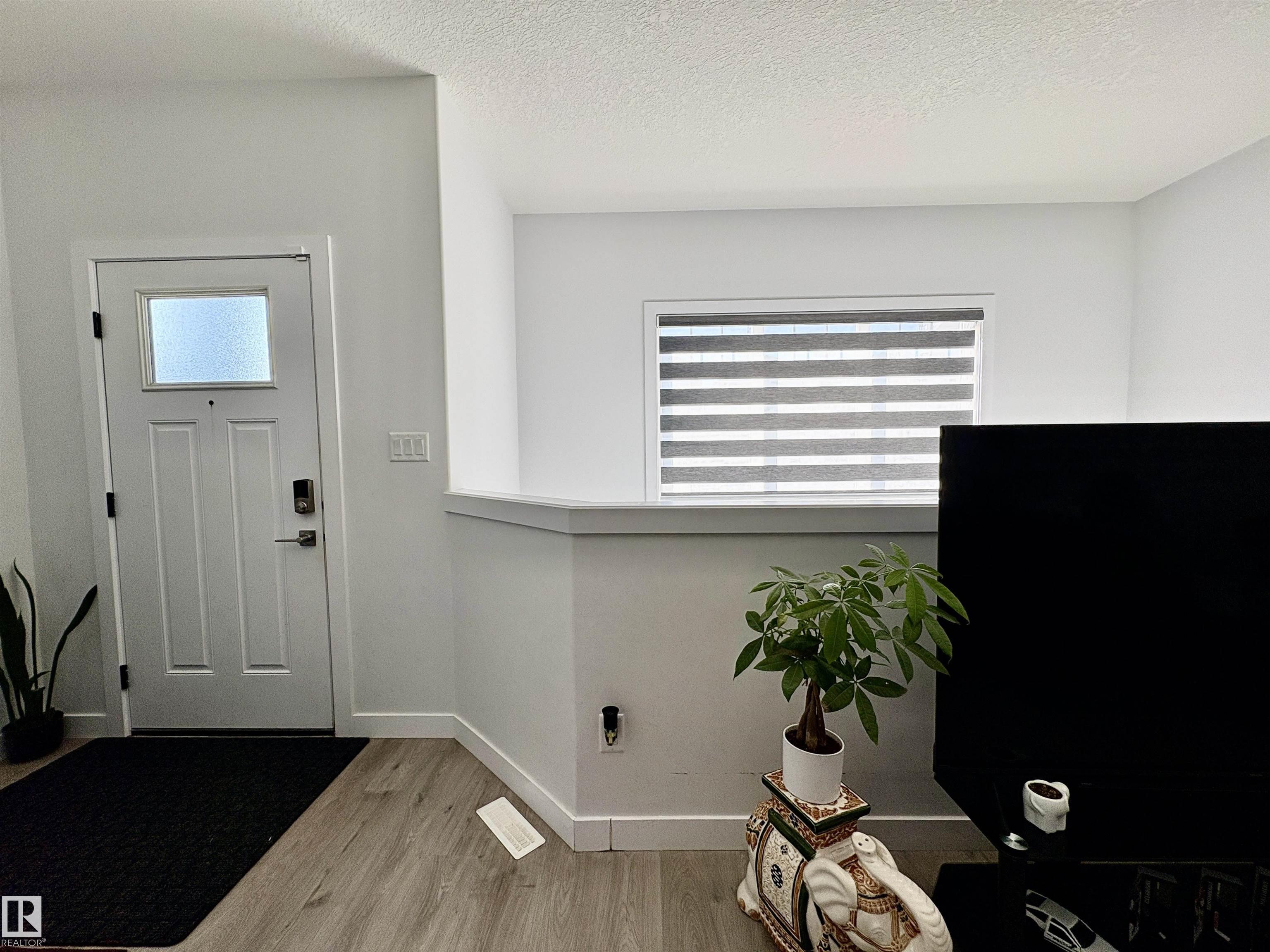 Photo 10 at 1203 Eaton Lane NW, Edgemont, Edmonton