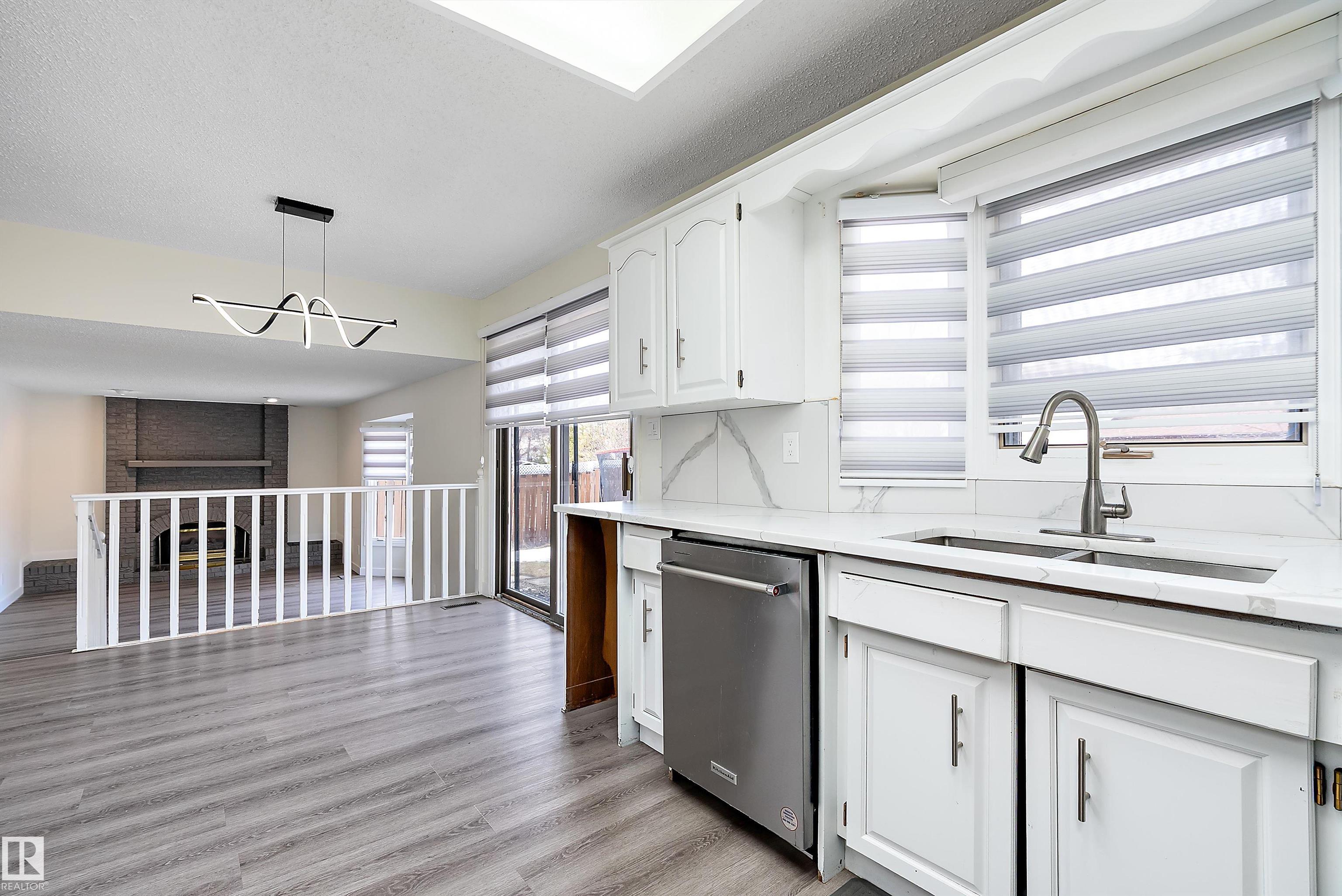 Photo 18 at 11020 158 Avenue NW, Beaumaris, Edmonton