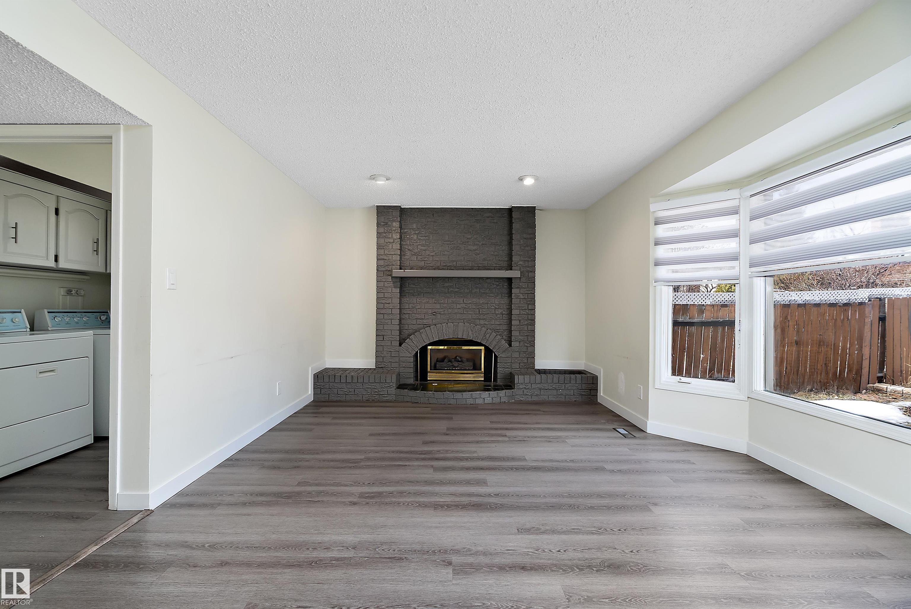 Photo 19 at 11020 158 Avenue NW, Beaumaris, Edmonton