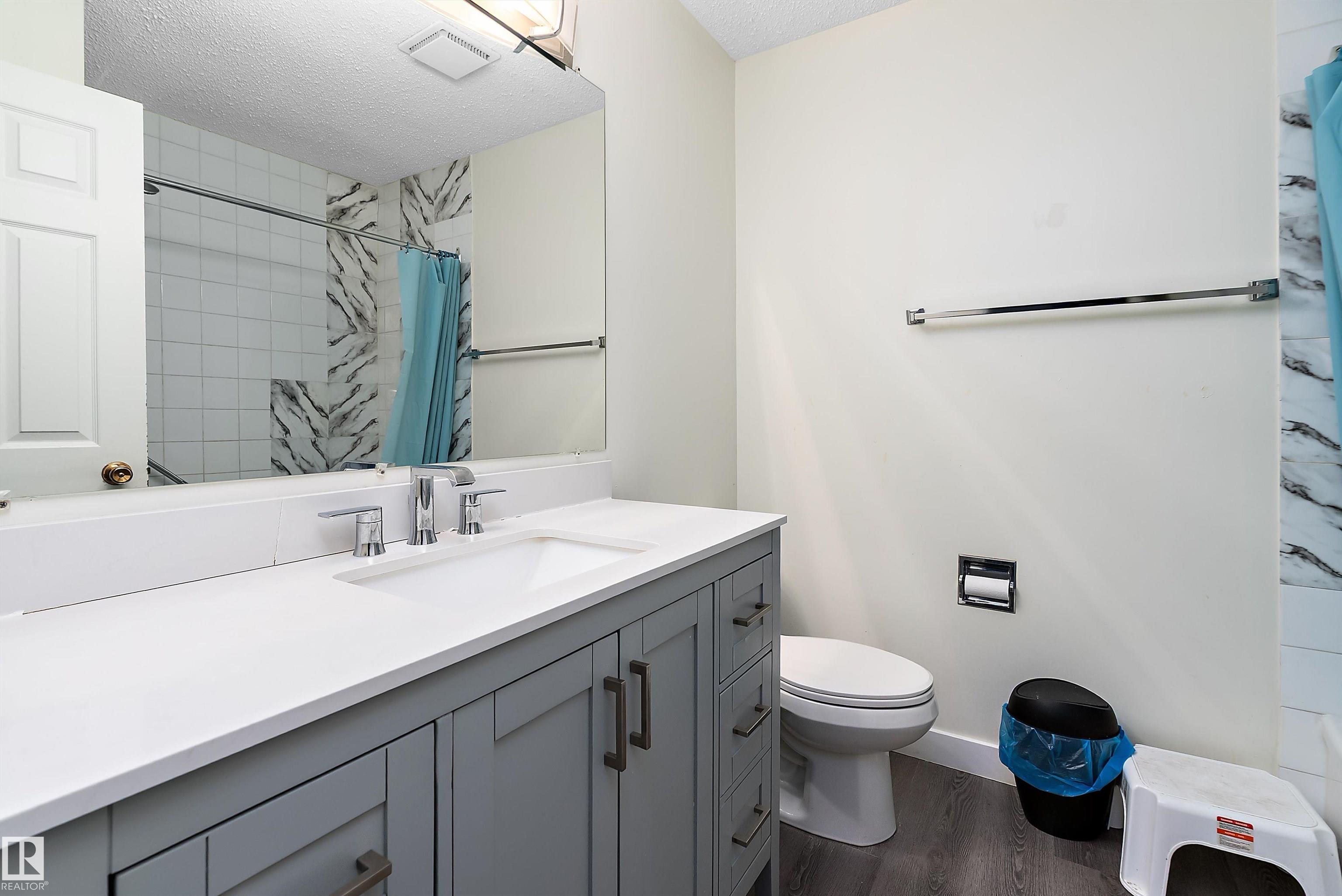 Photo 31 at 11020 158 Avenue NW, Beaumaris, Edmonton