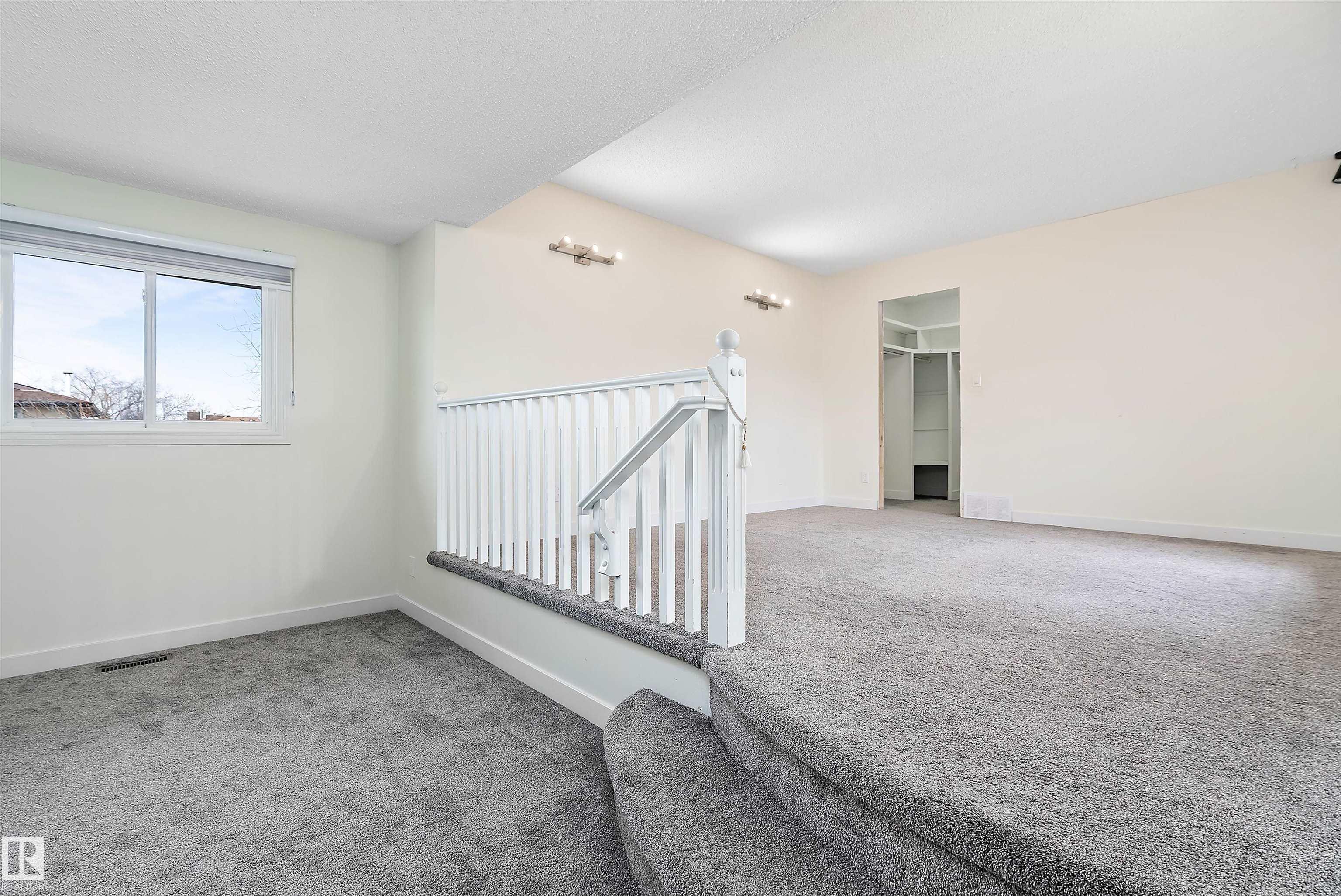 Photo 33 at 11020 158 Avenue NW, Beaumaris, Edmonton