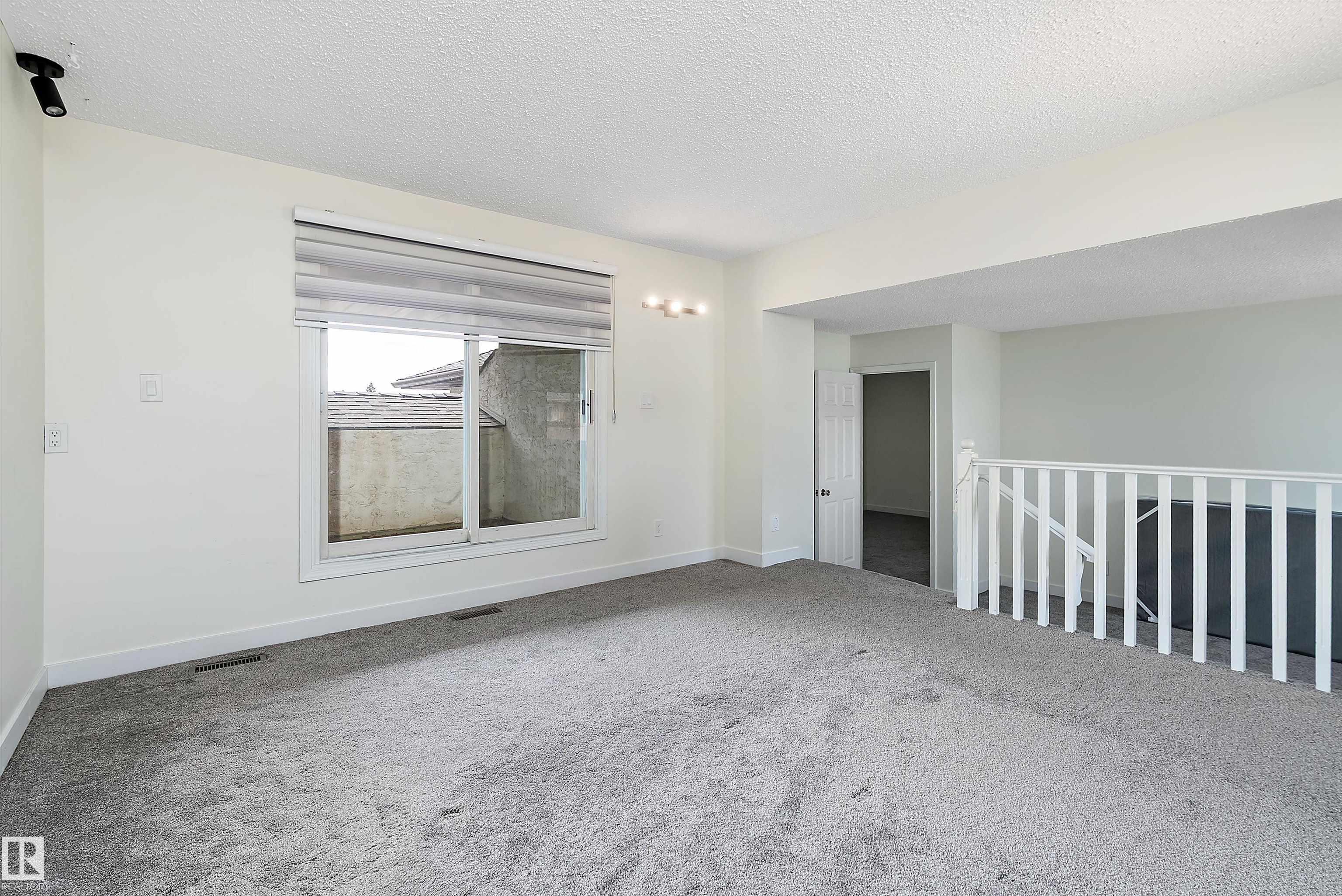 Photo 35 at 11020 158 Avenue NW, Beaumaris, Edmonton