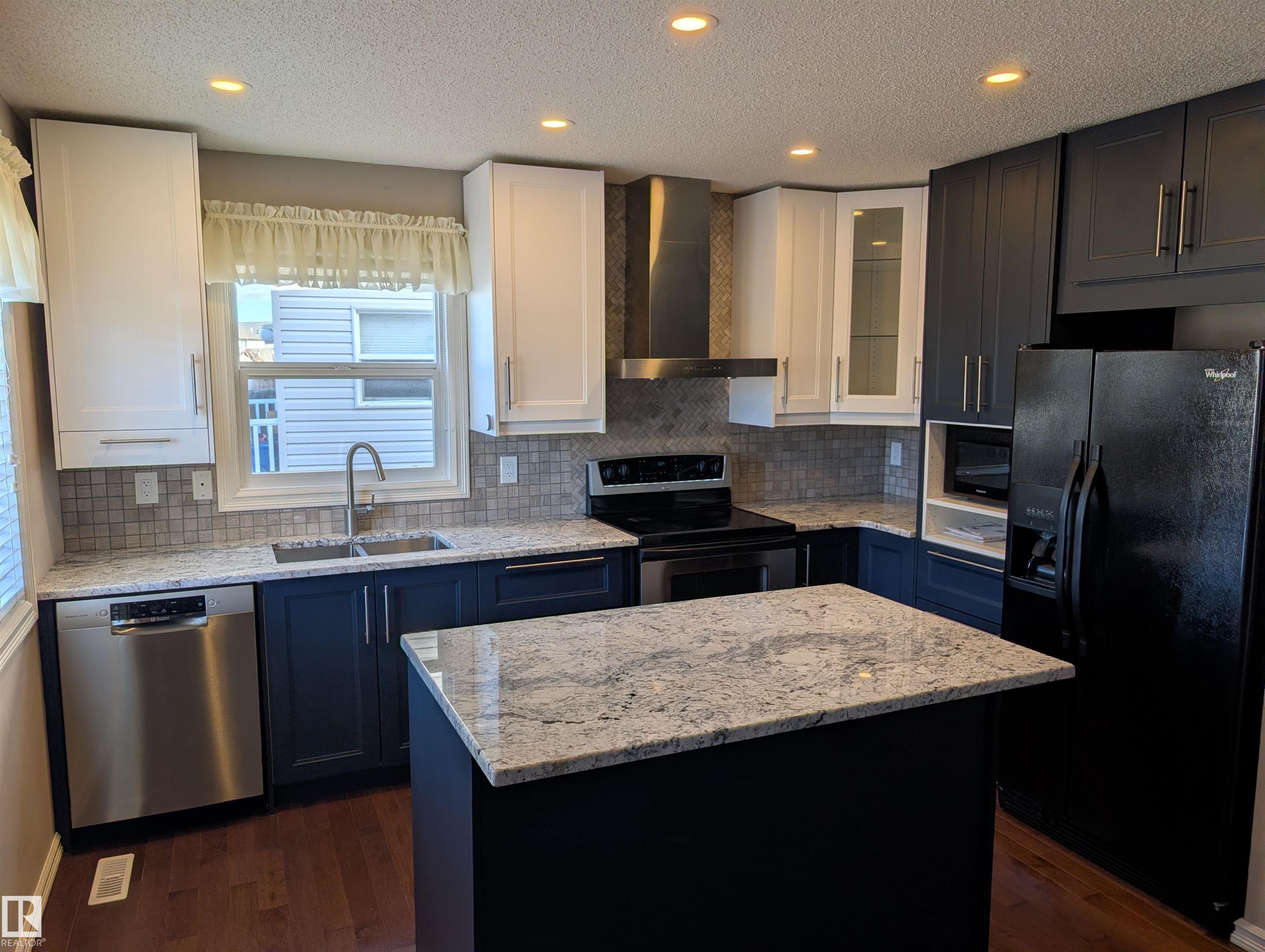 Photo 6 at 8627 173 Avenue NW, Klarvatten, Edmonton