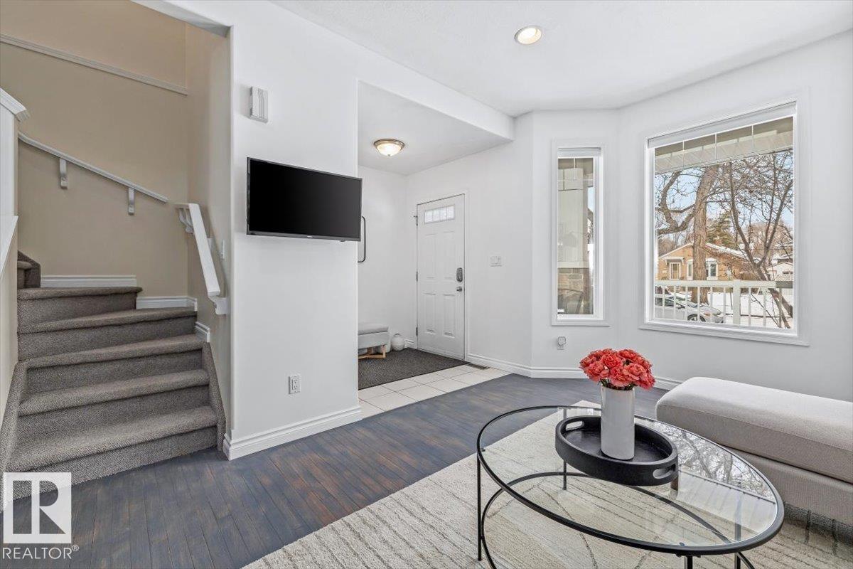 8737 83 Avenue NW, Bonnie Doon, Edmonton