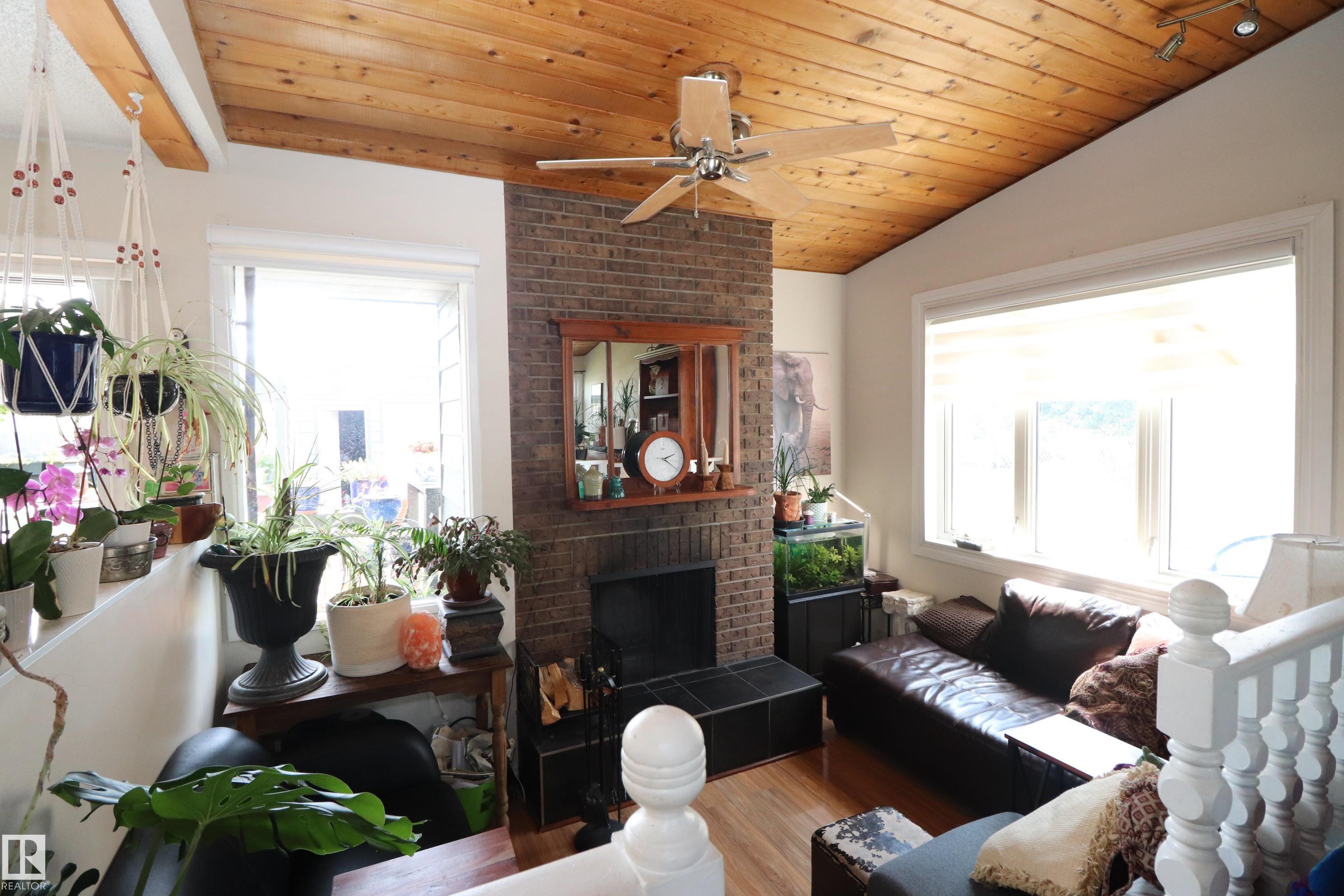 Photo 7 at 4123 136 Avenue NW, Sifton Park, Edmonton