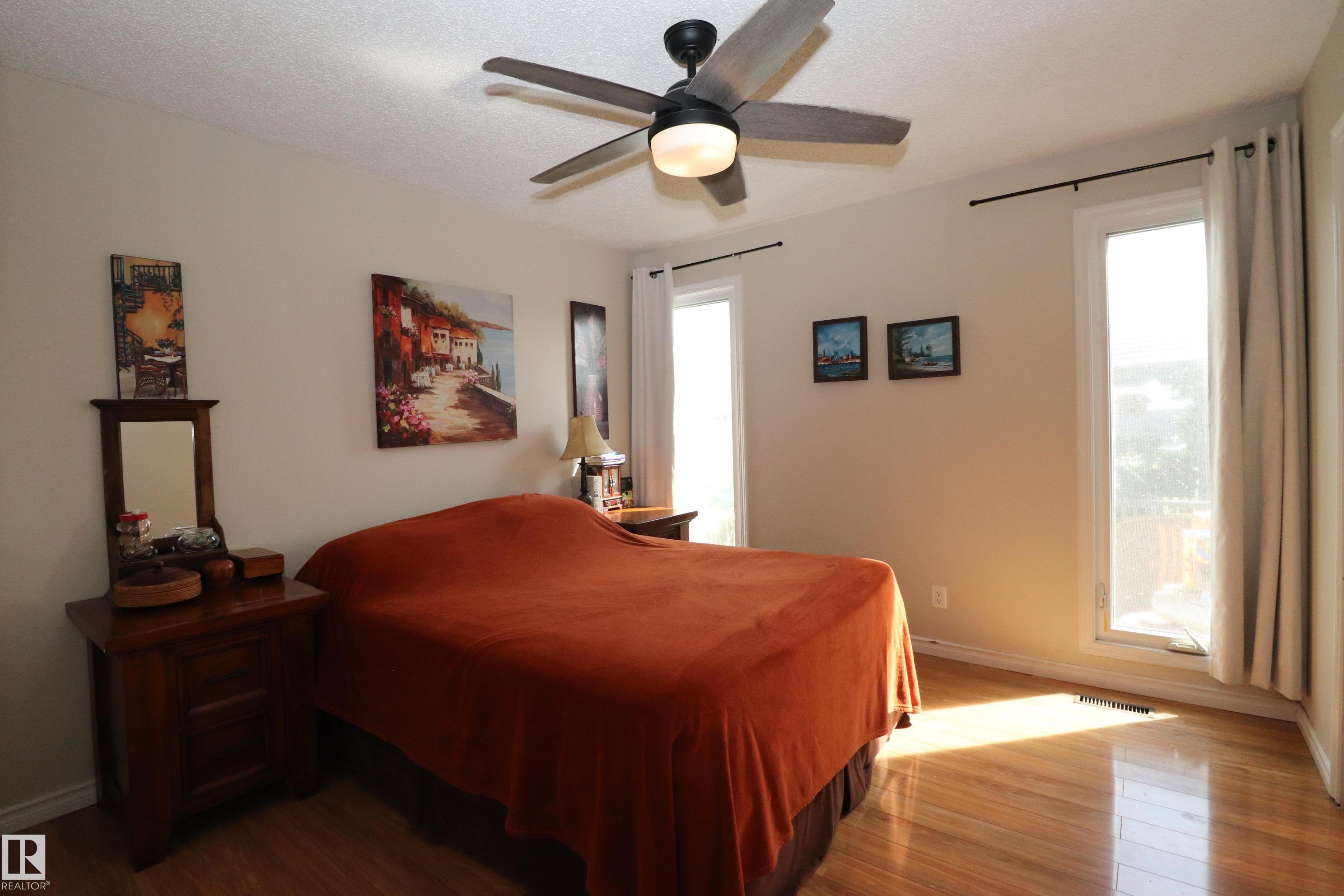 Photo 10 at 4123 136 Avenue NW, Sifton Park, Edmonton