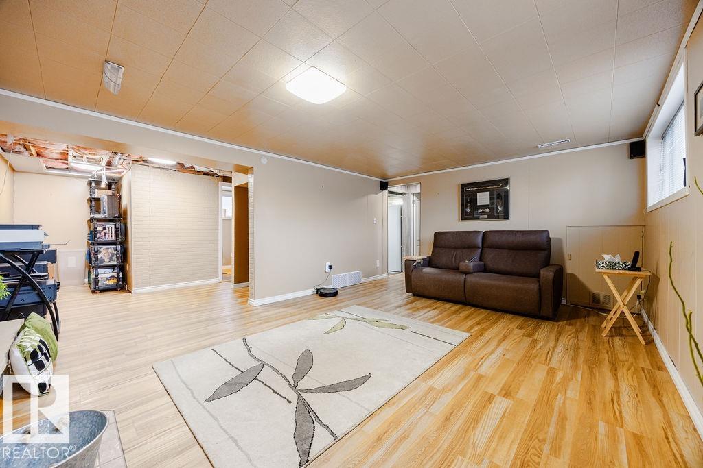 Photo 31 at 16807 80 Avenue NW, Elmwood, Edmonton