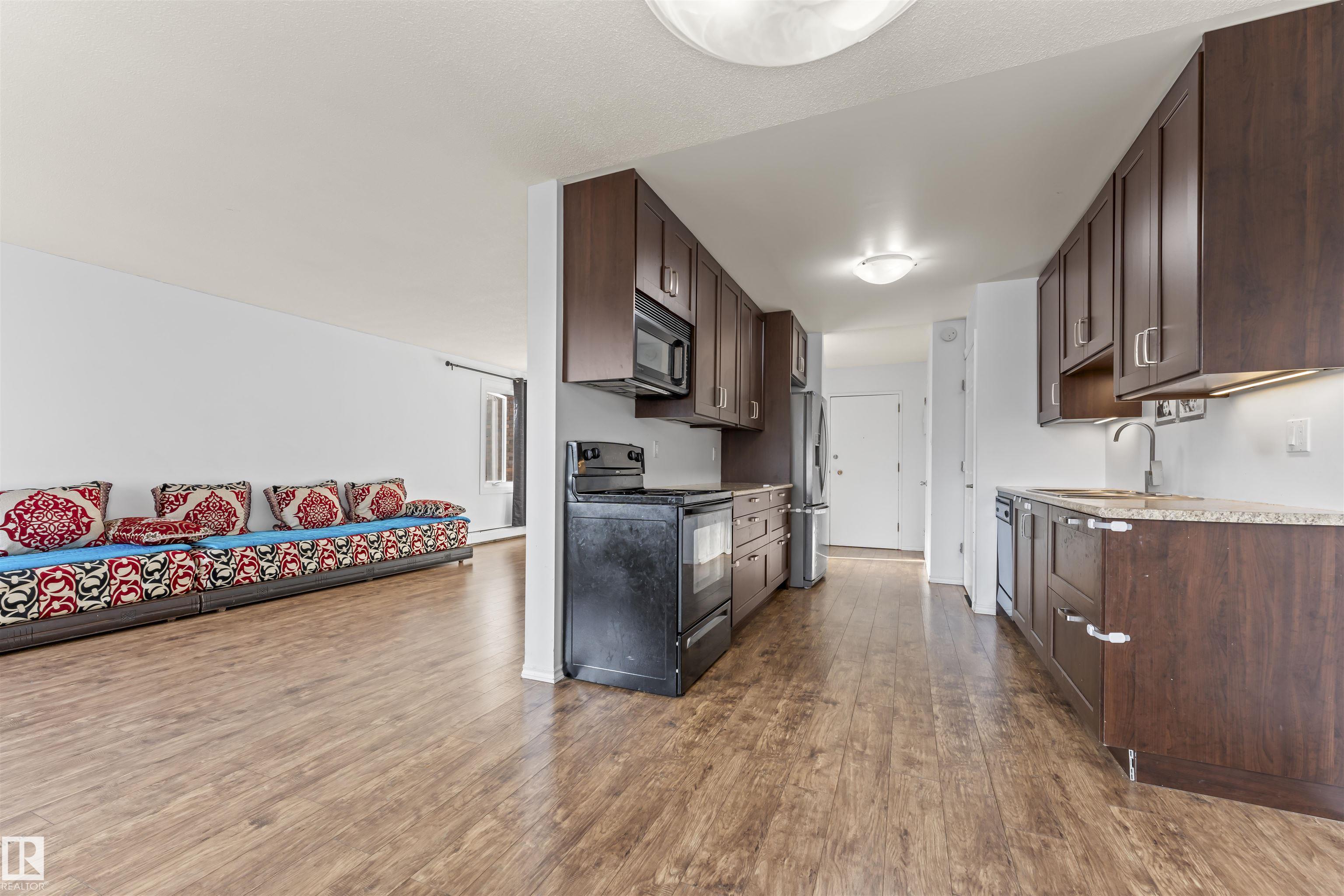 Photo 17 at 7825 159 Street NW, Patricia Heights, Edmonton