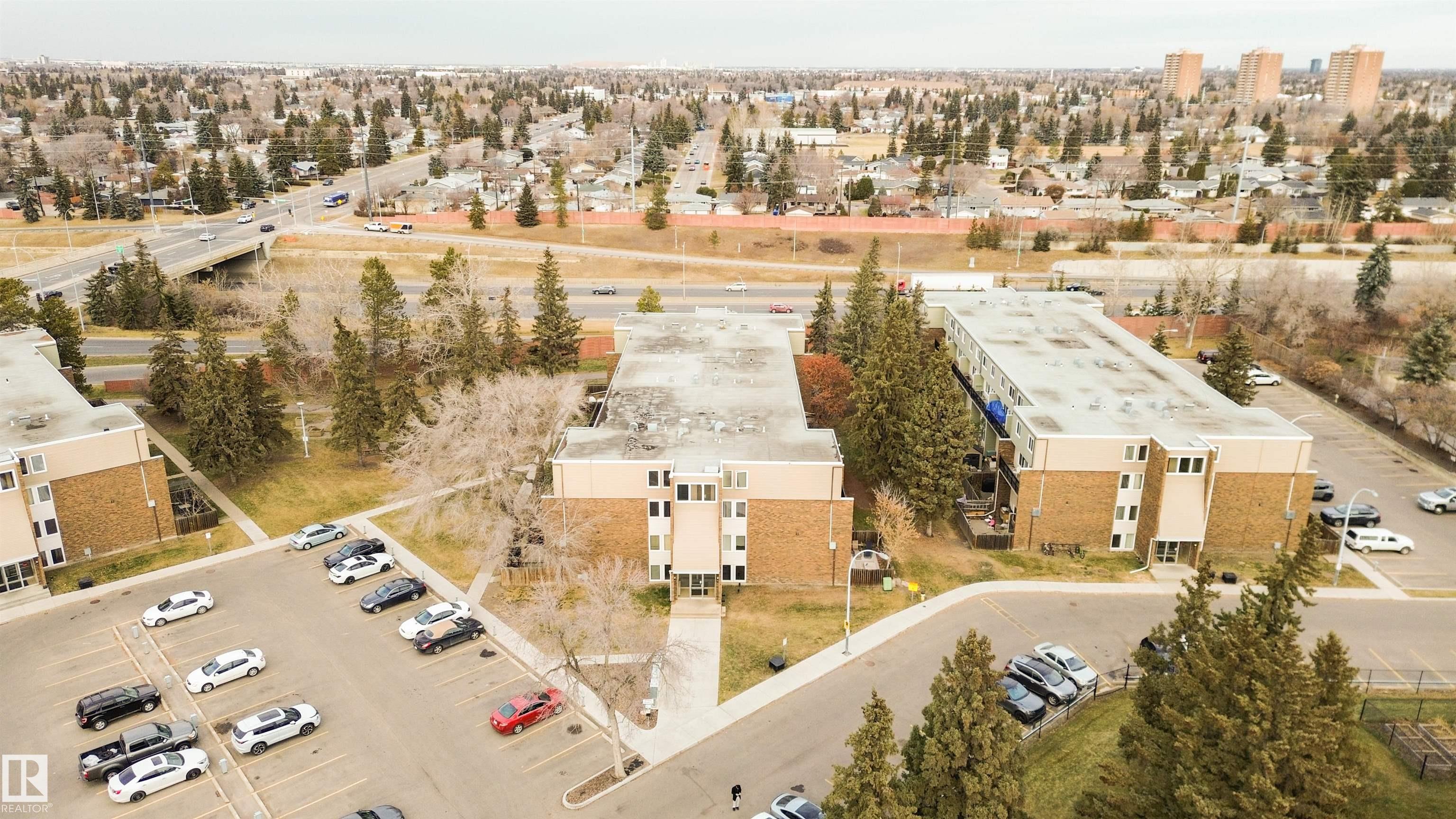 Photo 7 at 7825 159 Street NW, Patricia Heights, Edmonton