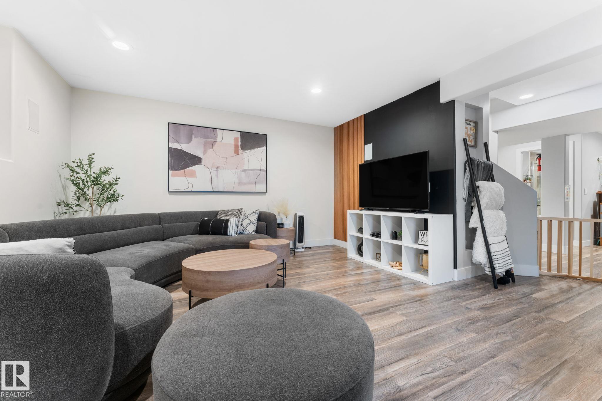 Photo 32 at 15919 58 Street NW, Hollick-Kenyon, Edmonton