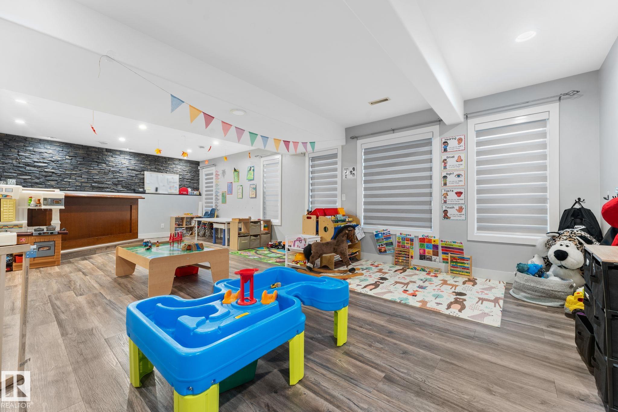 Photo 34 at 15919 58 Street NW, Hollick-Kenyon, Edmonton