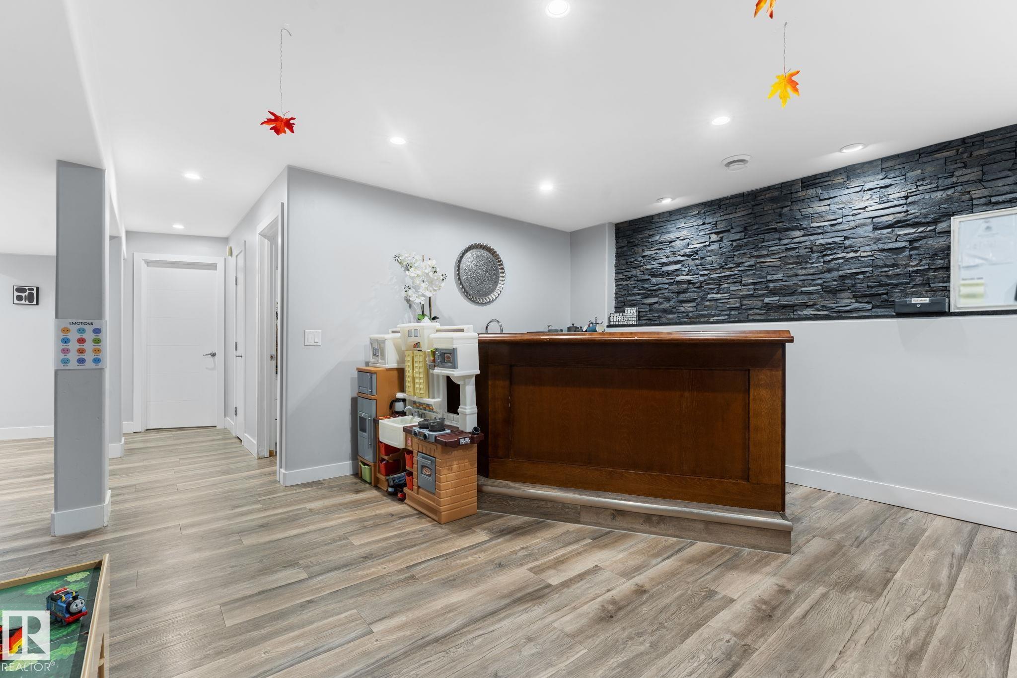 Photo 35 at 15919 58 Street NW, Hollick-Kenyon, Edmonton