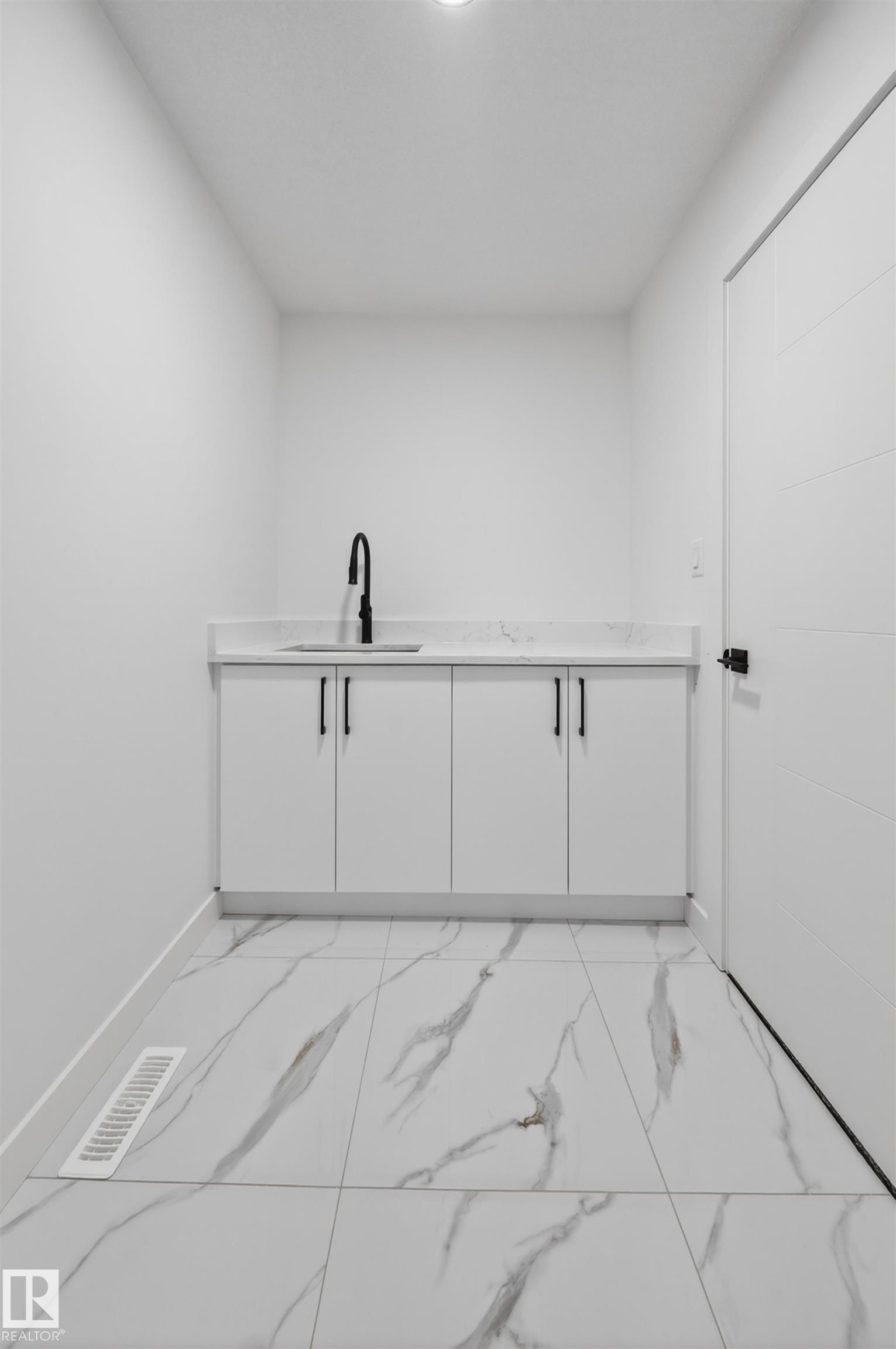 Photo 41 at 3906 41 Avenue, Lakeview North, Beaumont