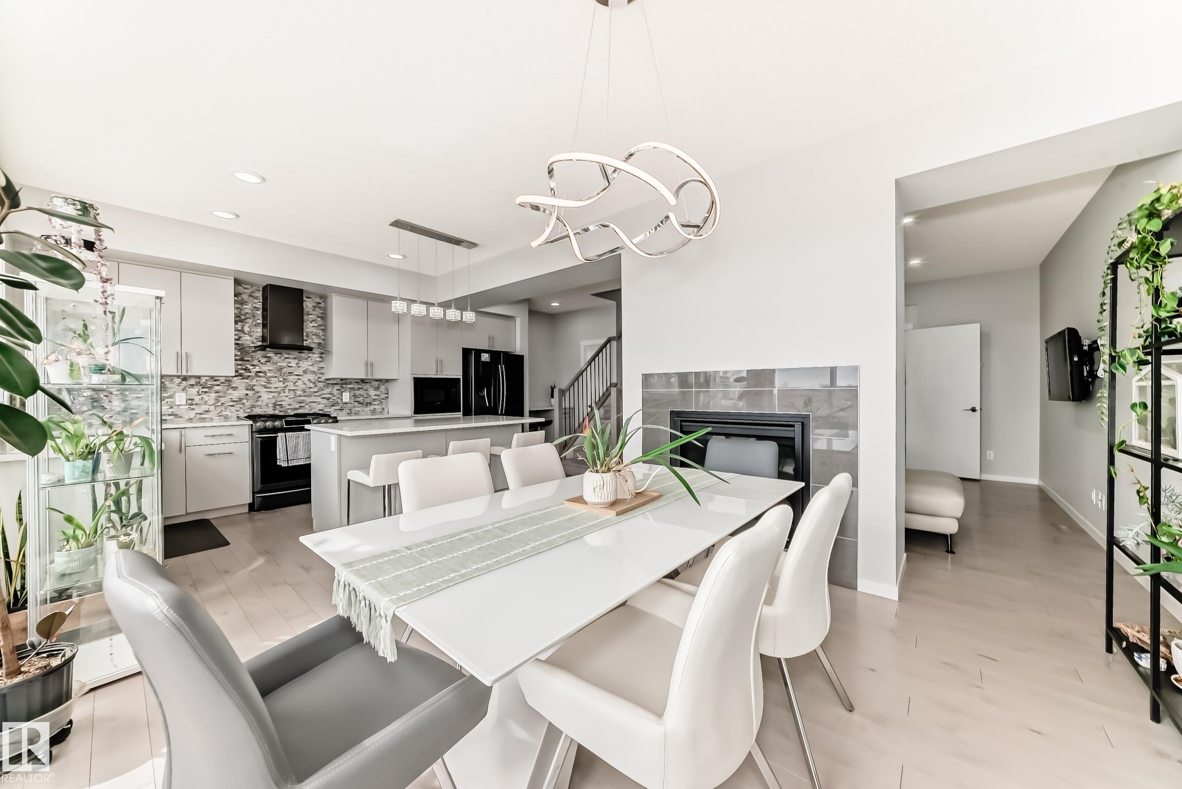 Photo 13 at 2043 51 Street SW, Walker, Edmonton