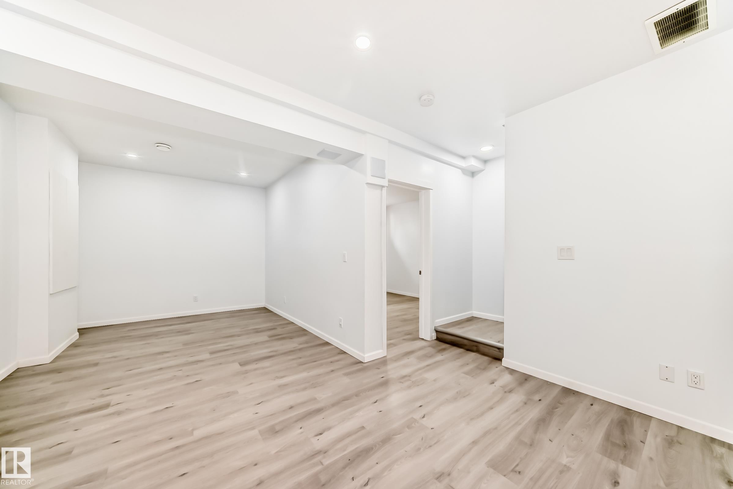 Photo 43 at 2043 51 Street SW, Walker, Edmonton