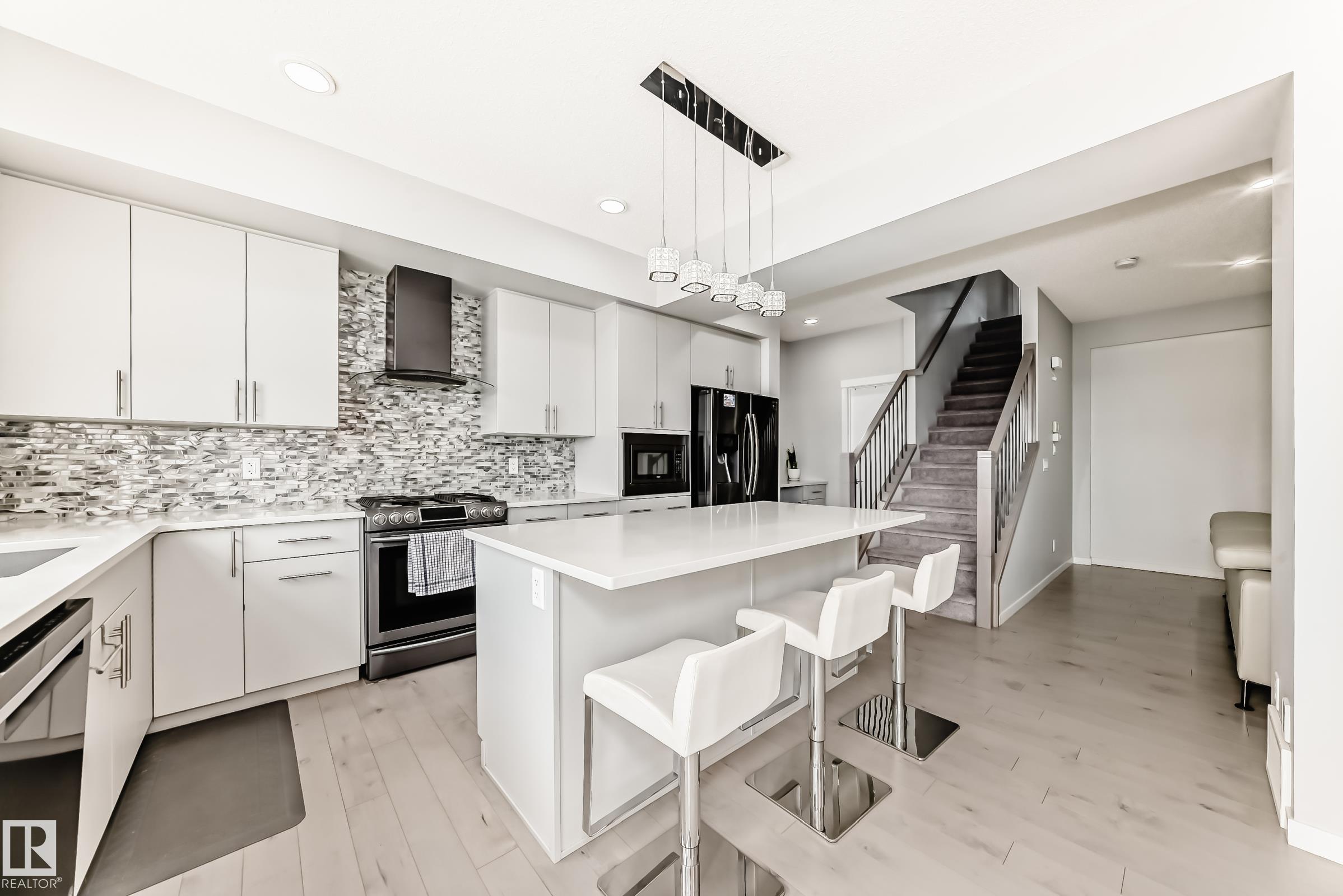 Photo 6 at 2043 51 Street SW, Walker, Edmonton