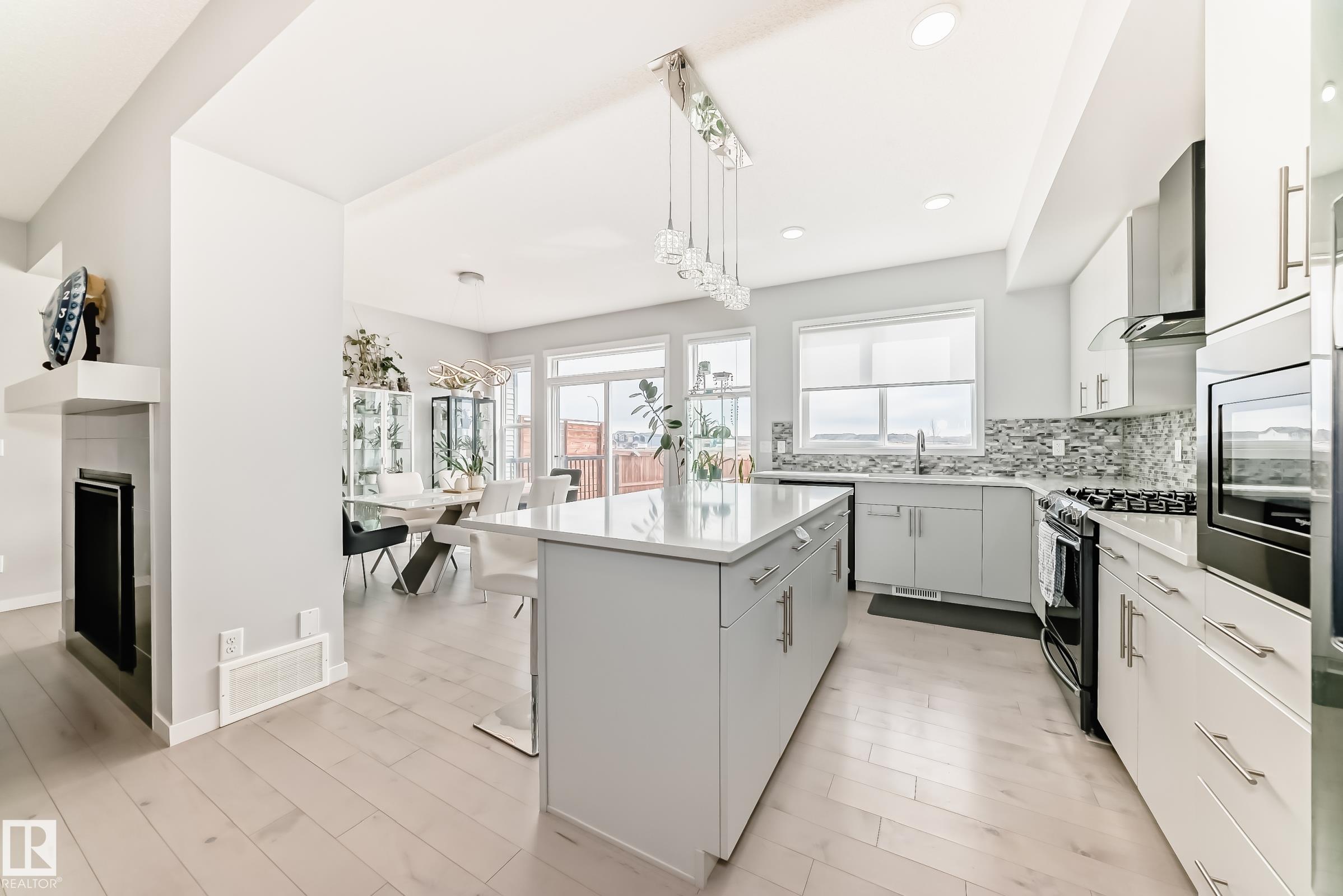 Photo 9 at 2043 51 Street SW, Walker, Edmonton