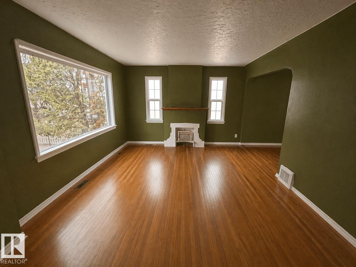 Picture for 11242 56 ST NW