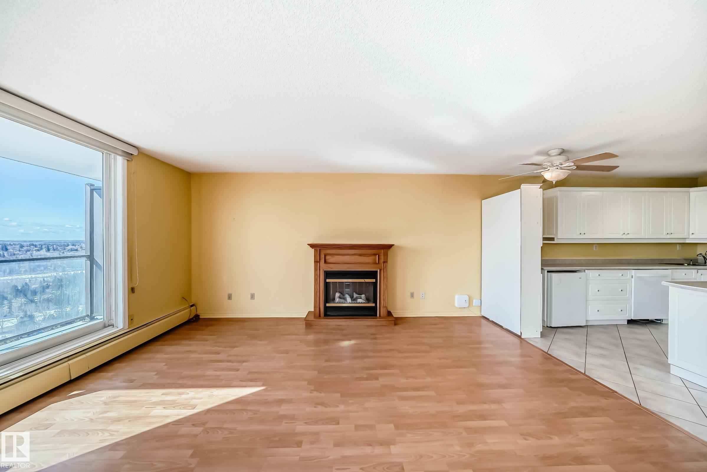 Photo 14 at 1504 - 10011 116 Street NW, Wîhkwêntôwin, Edmonton