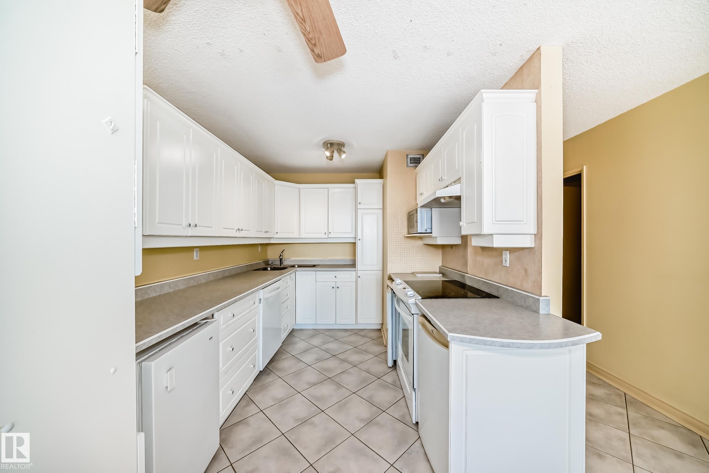 Photo 8 at 1504 - 10011 116 Street NW, Wîhkwêntôwin, Edmonton