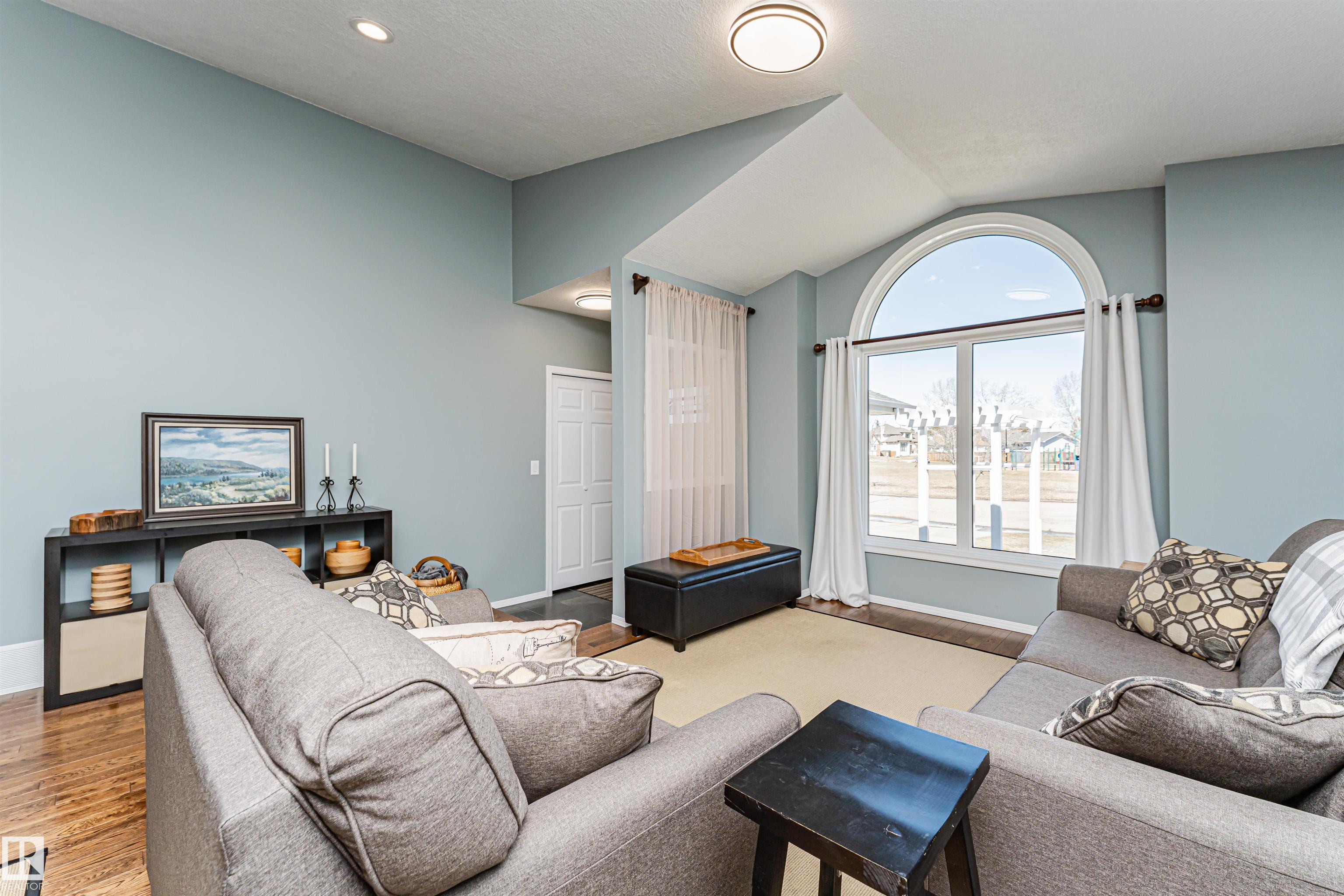 Photo 8 at 8709 102 Avenue, Morinville