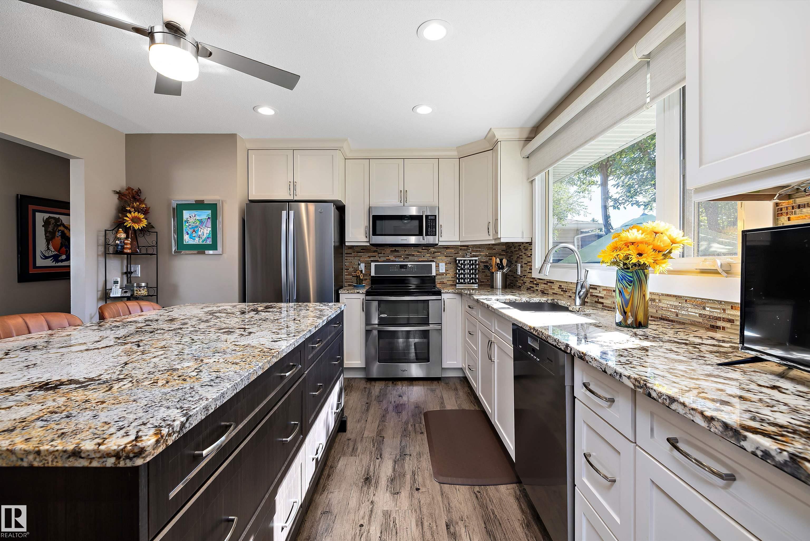 Photo 10 at 37 Malvern Drive, Mills Haven, Sherwood Park