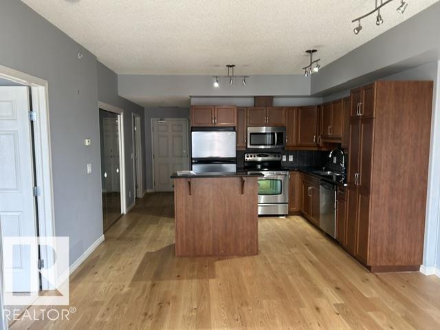 https://zimg.paragon.ice.com/ParagonImages/Property/PM/RAE/225396164/14/0/0/3964a61c16c490c00f2c5f6239d91685/1/1bcbff3a5bbba34ef00e47f03aa434c7/225396164-c7cadc6b-fc60-4911-b4eb-67dafeea300b.JPG