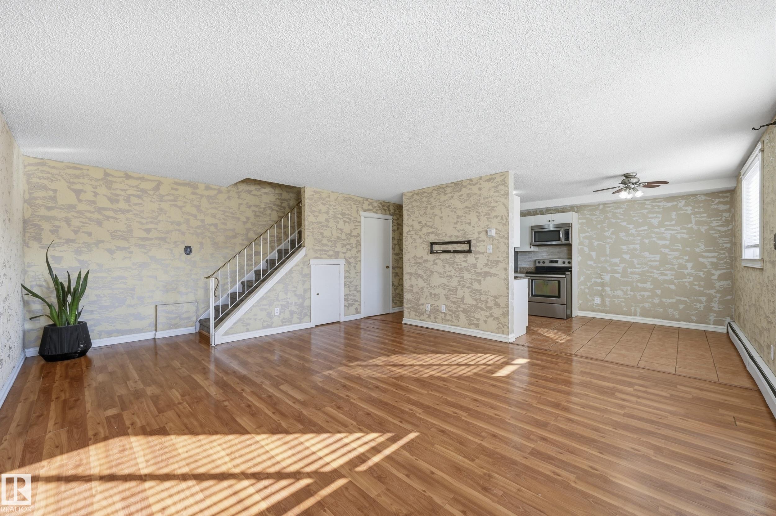 109 - 14530 52 Street NW, Casselman, Edmonton