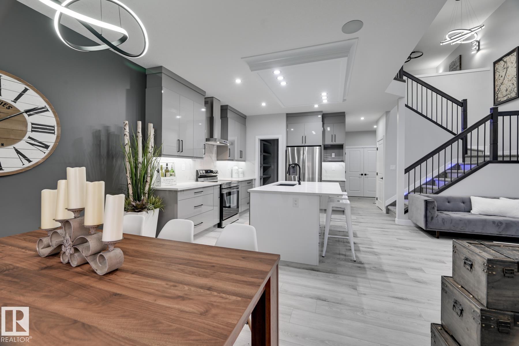 https://zimg.paragon.ice.com/ParagonImages/Property/PM/RAE/225396168/10/0/0/5fc1251f77bfa28cc8961a5213e7e76a/1/de2f20965236aa762a447791648ad943/225396168-616771f8-8447-4085-a25e-283532c37829.JPG